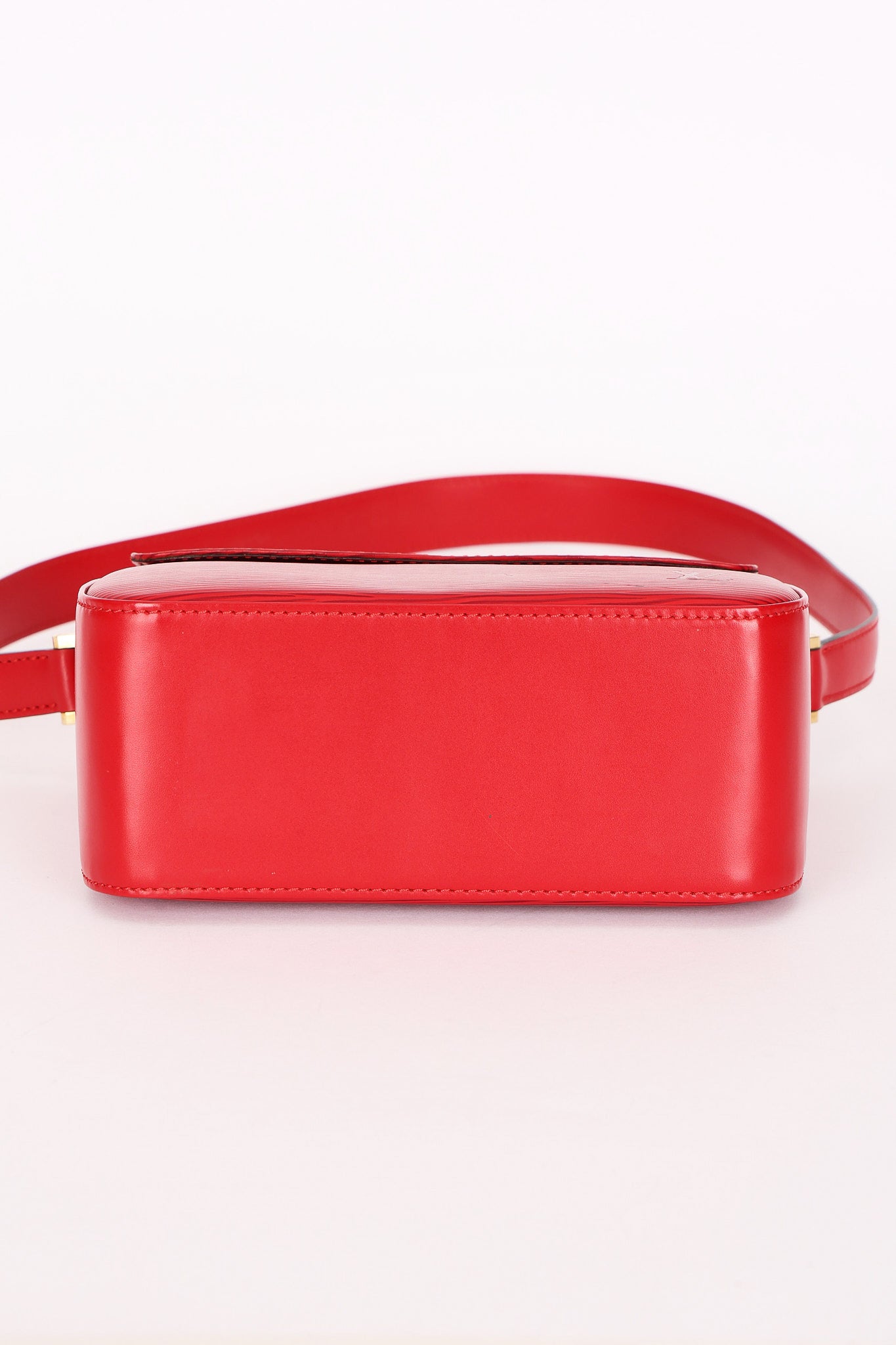Louis Vuitton Epi Buci Shoulder Bag Red 1999