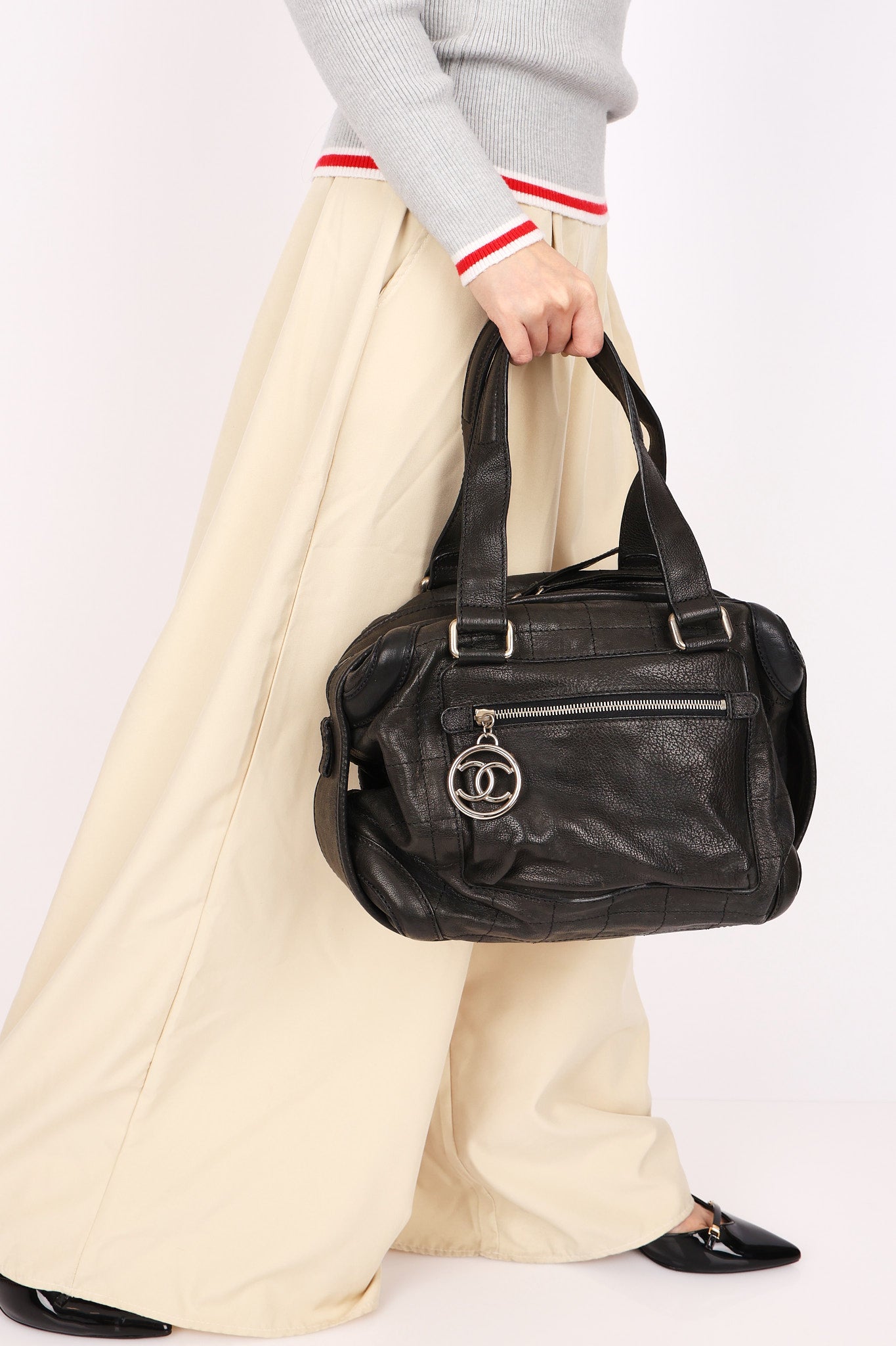 Chanel Chocolate Bar Shoulder Bag Black Calfskin RHW