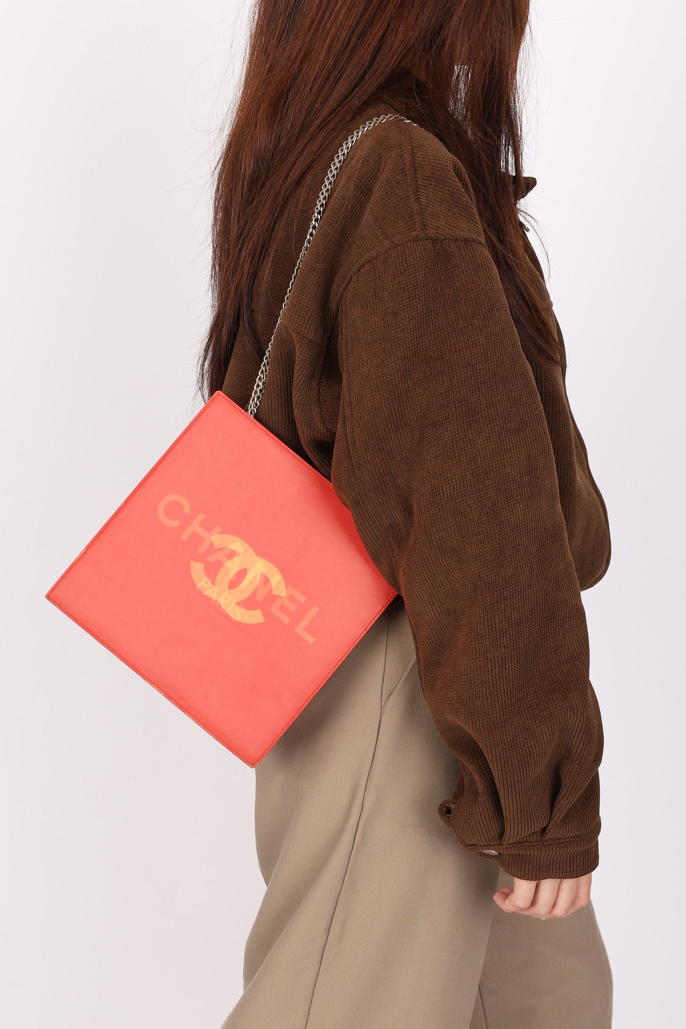 Chanel (Double-Sided Coral Logo Shoulder Bag)