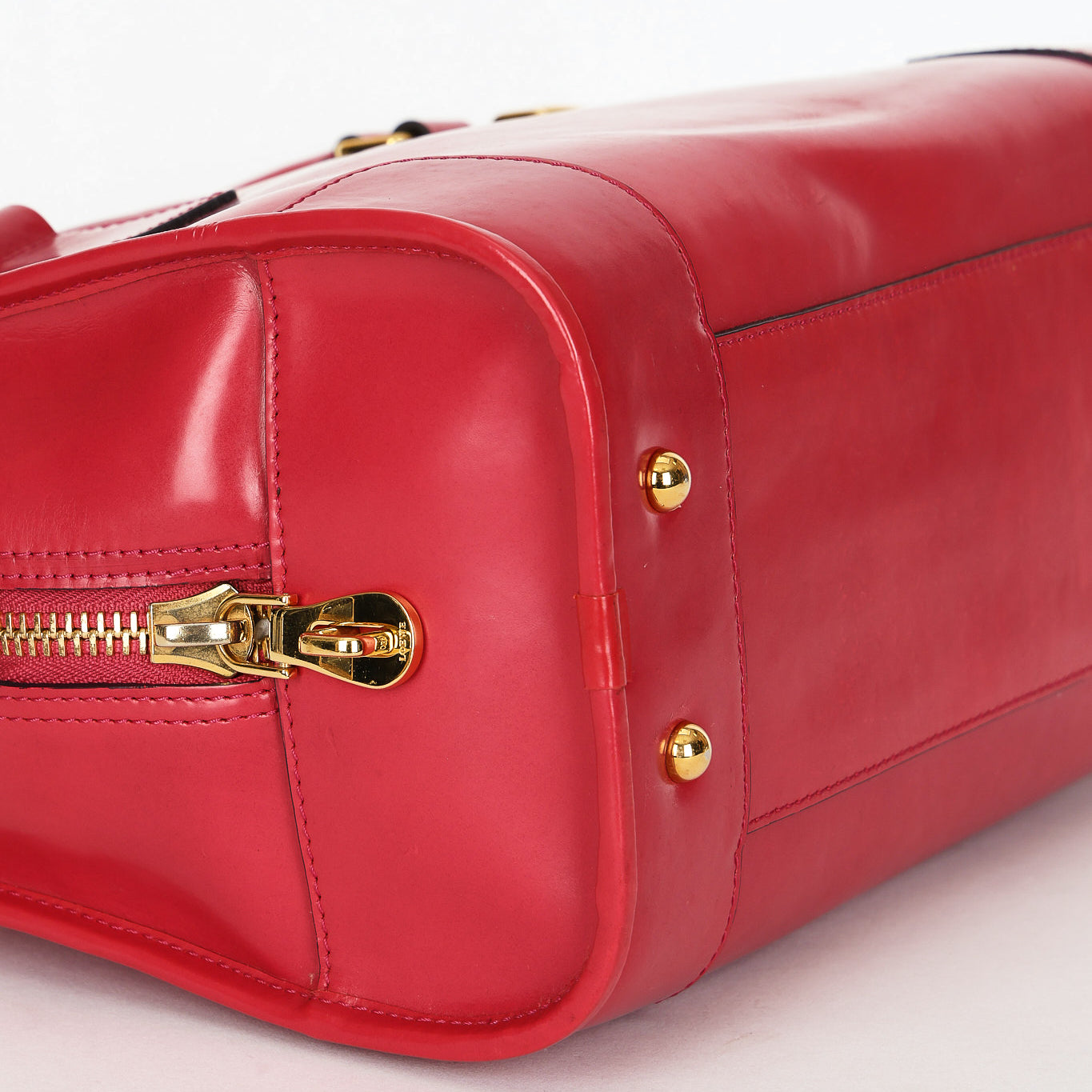 Loewe Amazona 28 Deep Magenta