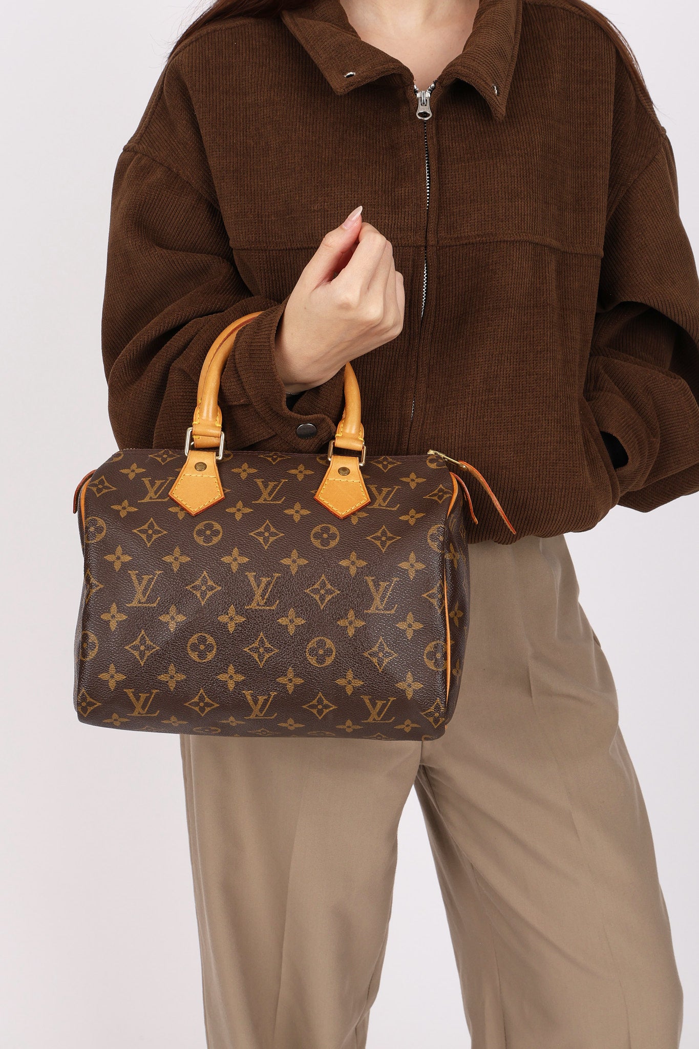 Louis Vuitton Monogram Speedy 25