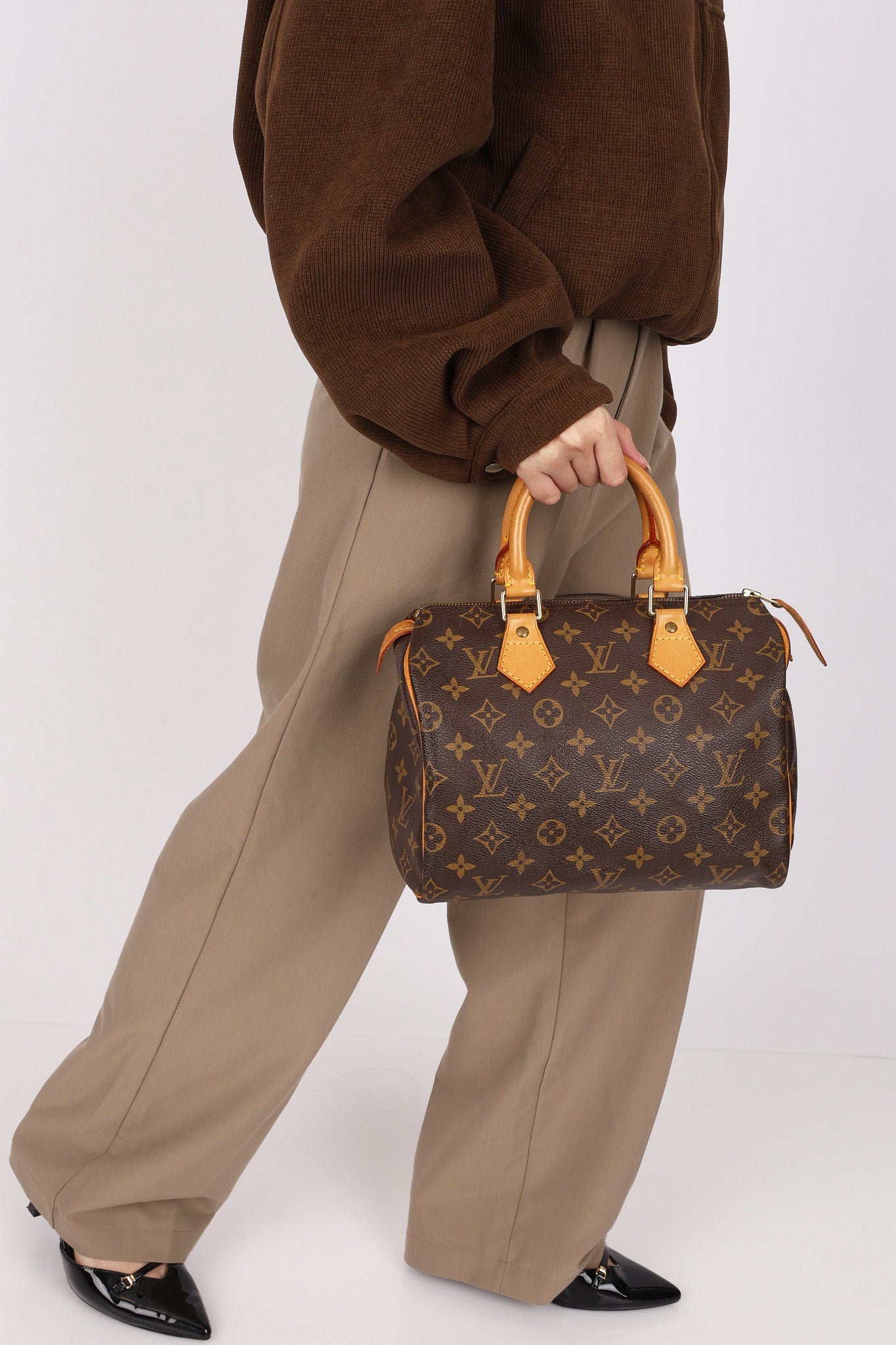 Louis Vuitton Monogram Speedy 25