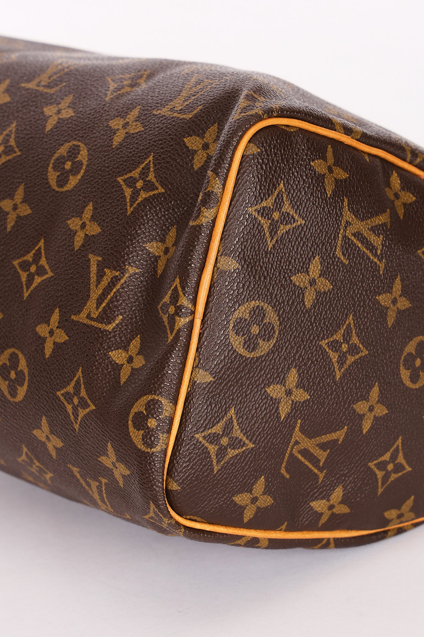 Louis Vuitton Monogram Speedy 25