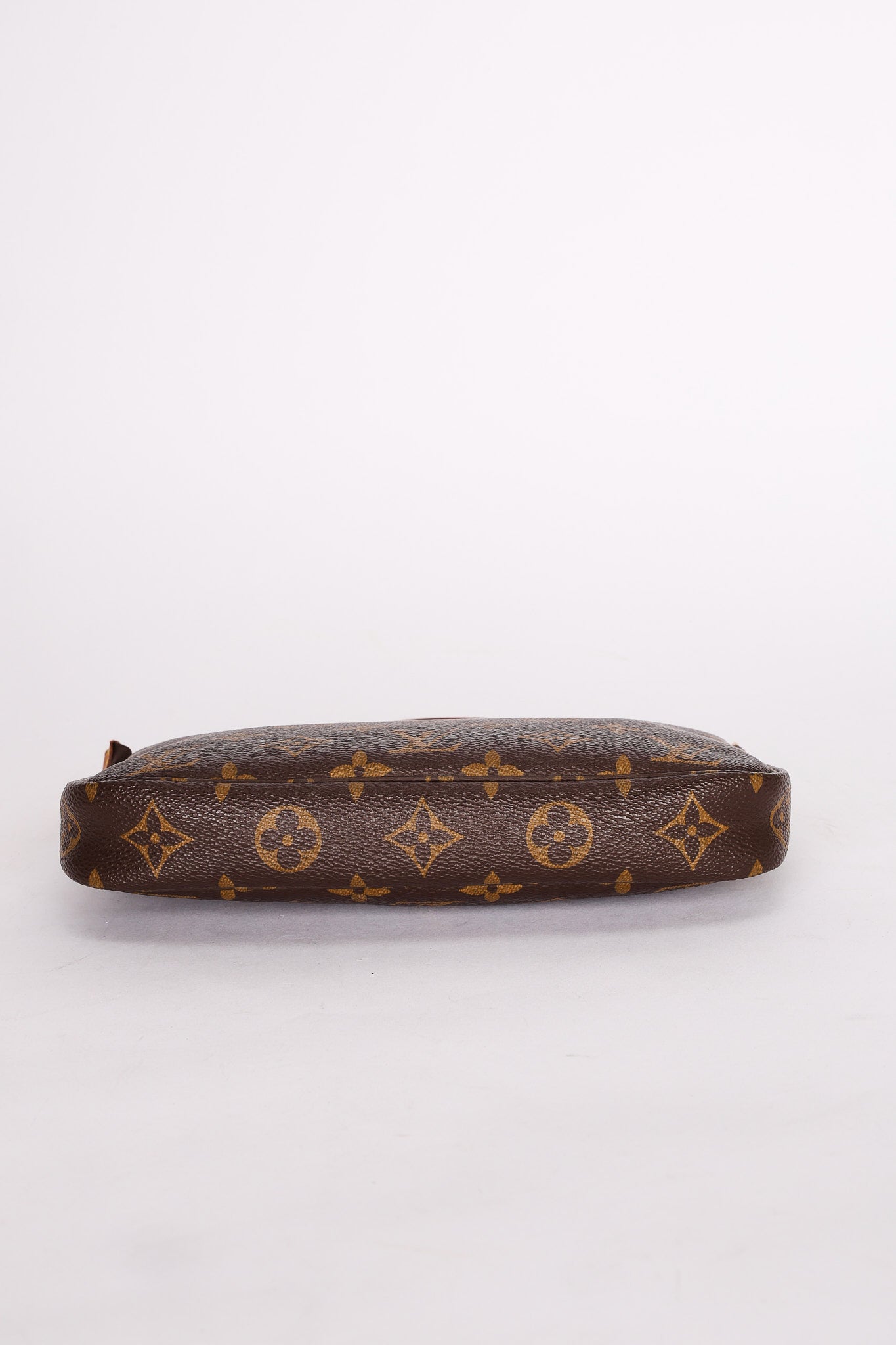 Louis Vuitton Monogram Pochette