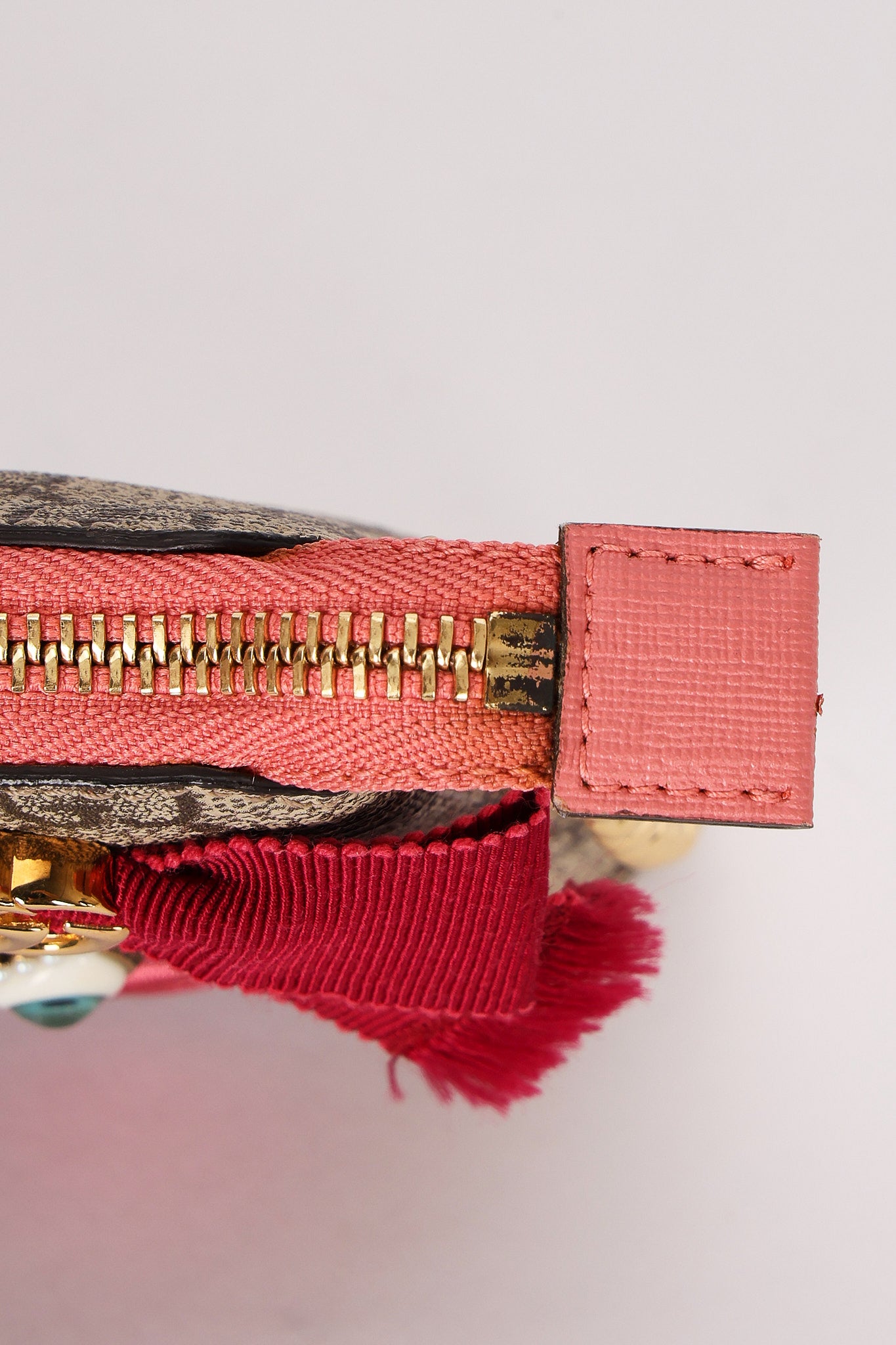 Gucci Supreme Face Chain Wallet on Chain