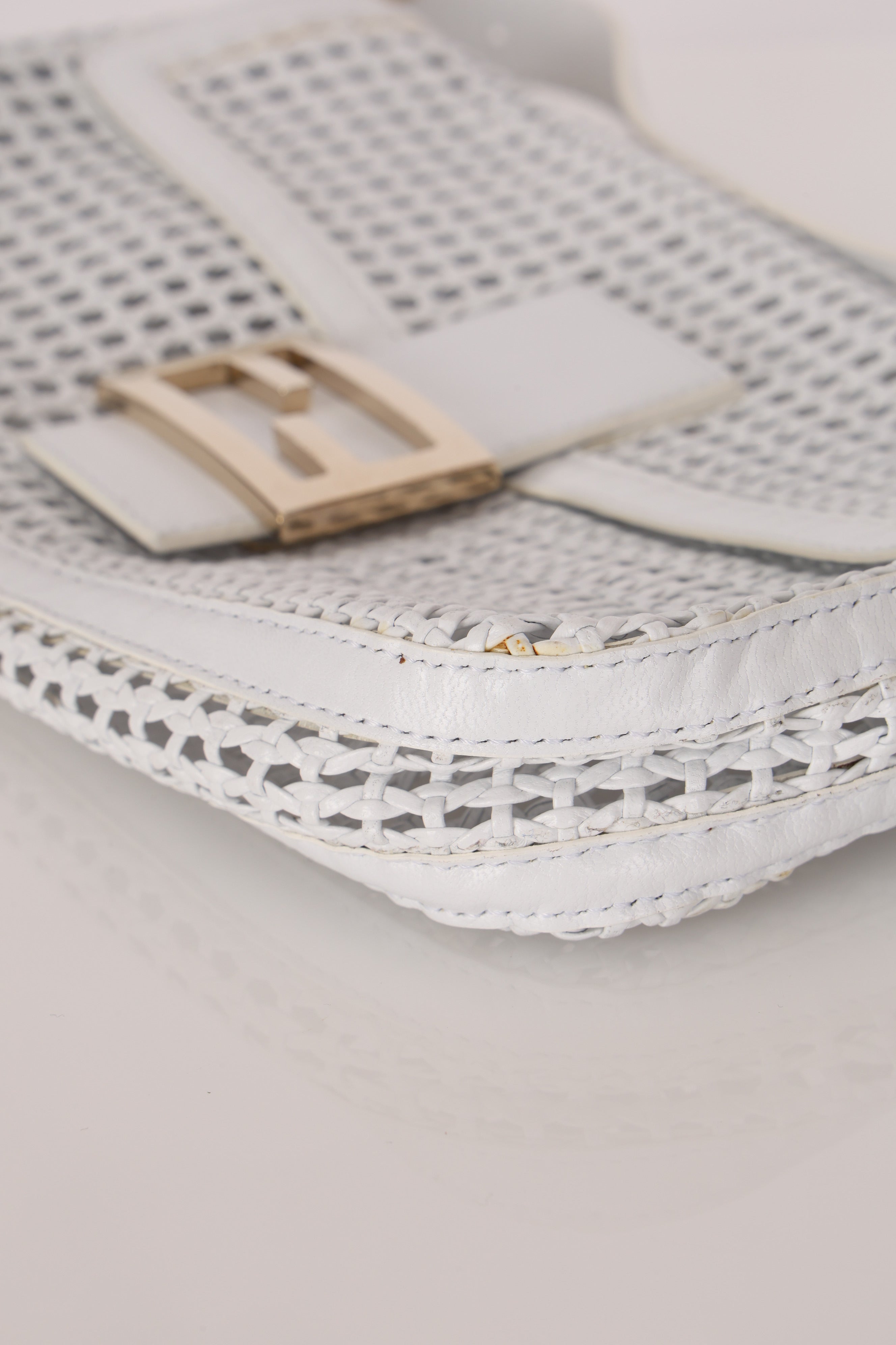 Rare Fendi White Woven Baguette 2008 (NEEDS MORE PICS)