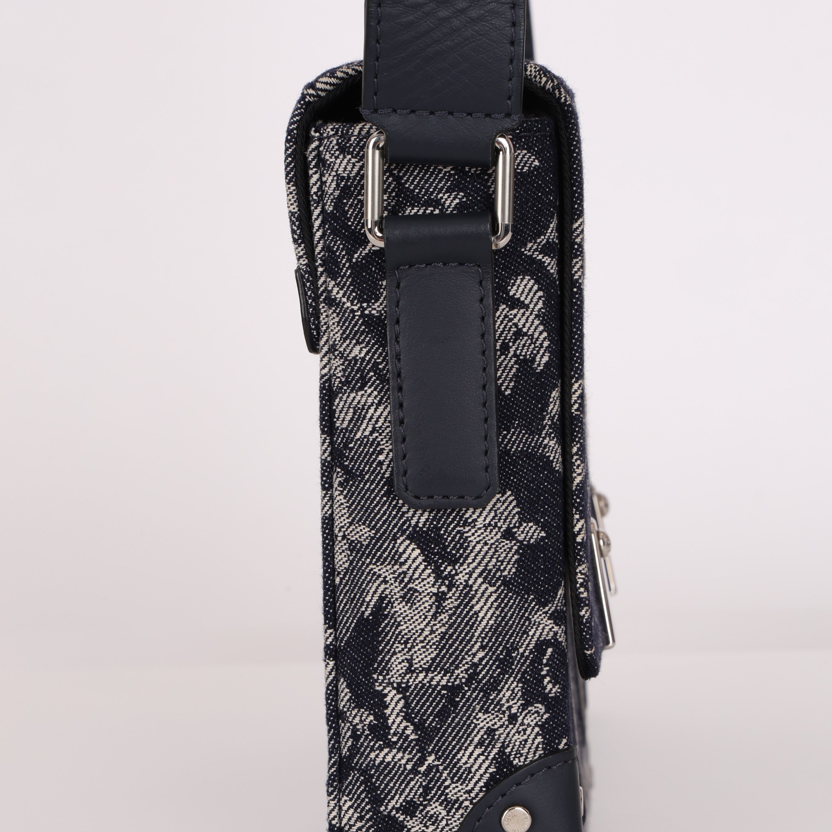 Louis Vuitton Monogram Denim Tapestry Trunk Messenger