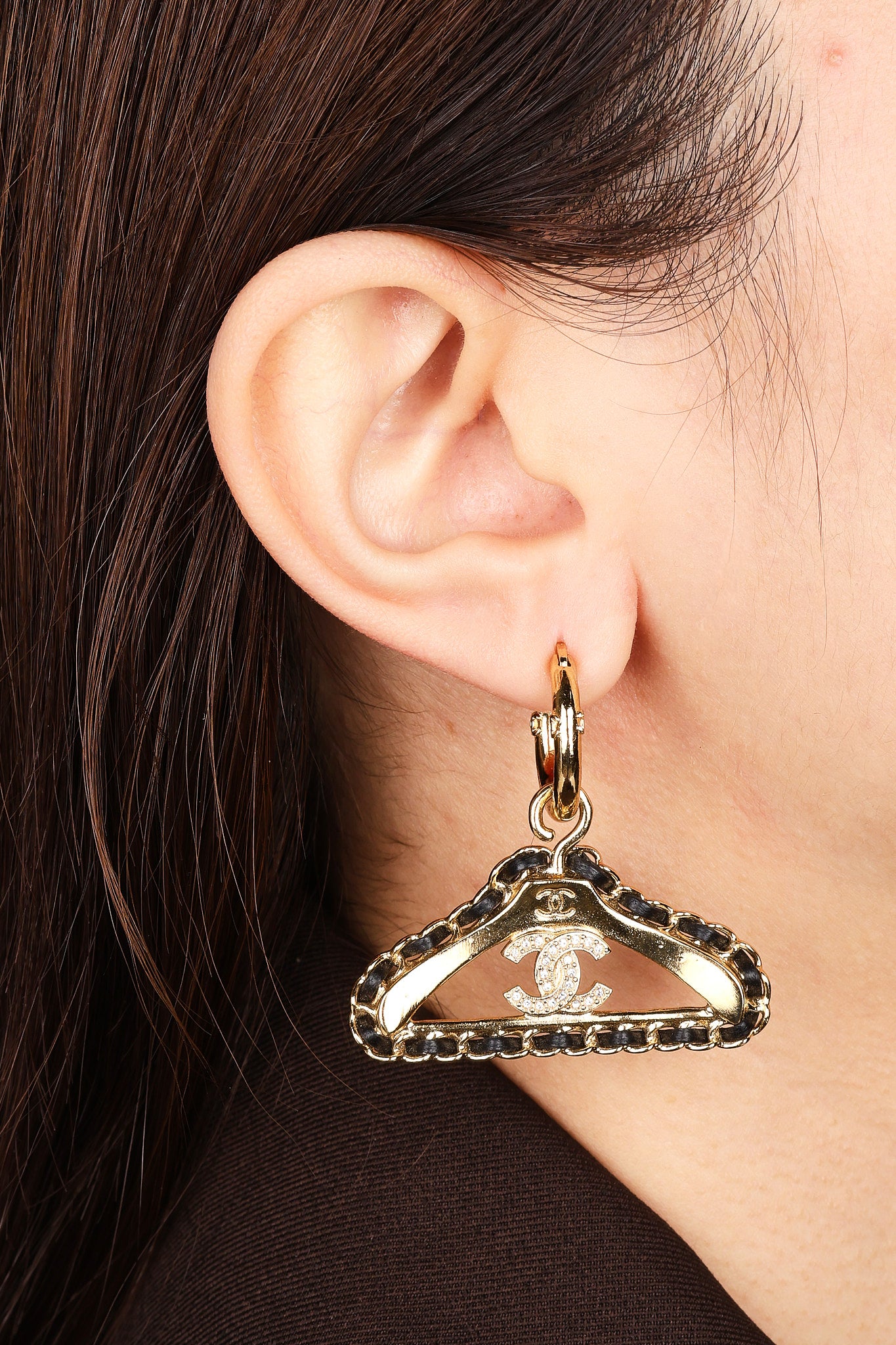 Chanel 2023 CC Hanger Motif Earrings