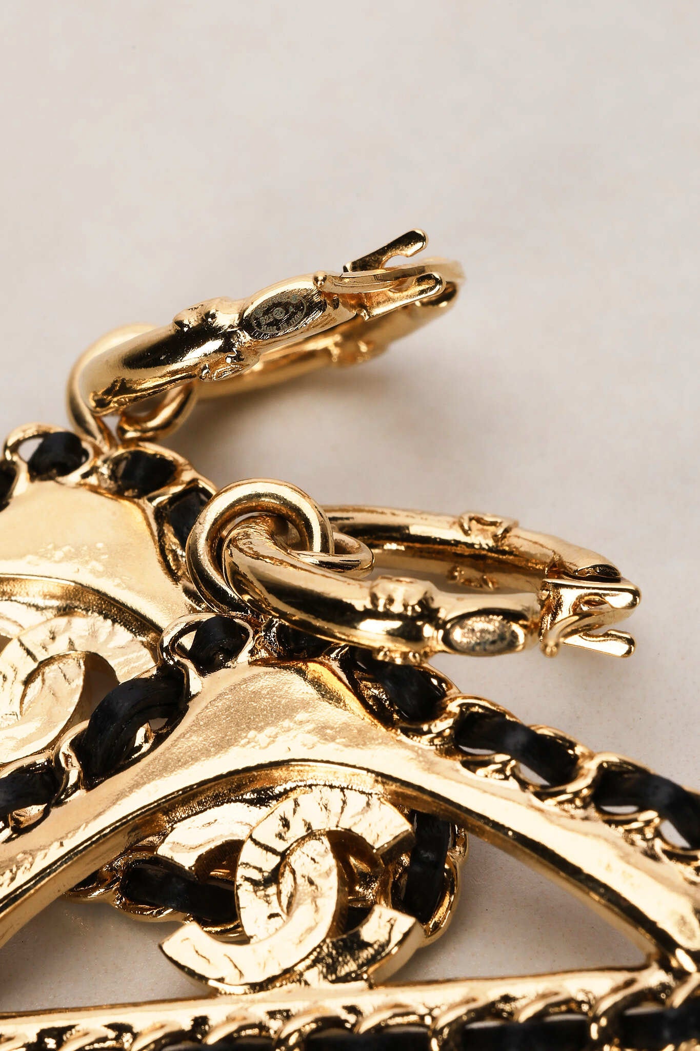Chanel 2023 CC Hanger Motif Earrings