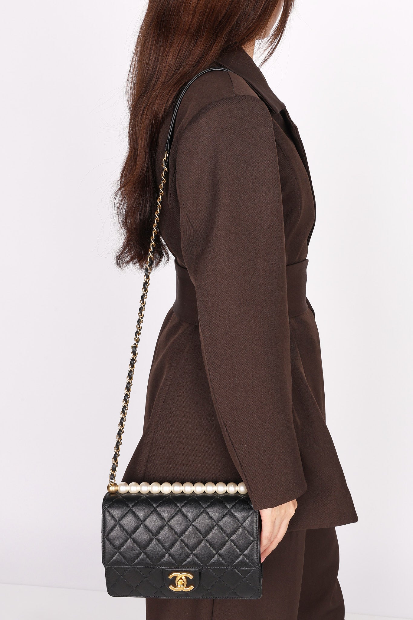 Chanel Chic Pearls Single Flap Black Calfskin AGHW