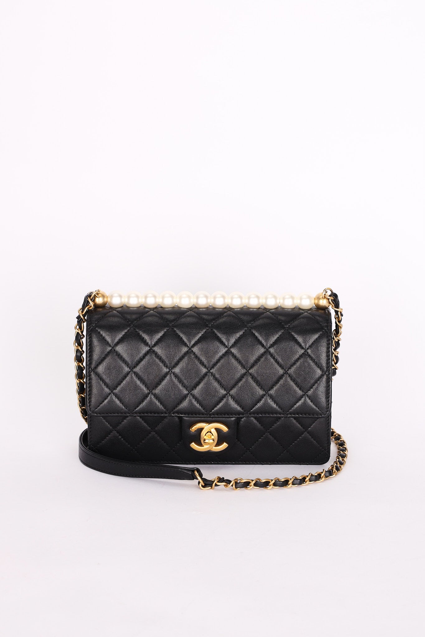 Chanel Chic Pearls Single Flap Black Calfskin AGHW