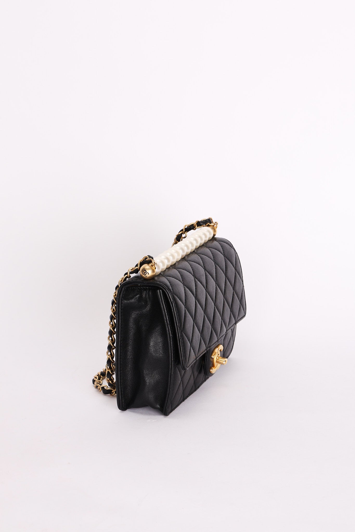 Chanel Chic Pearls Single Flap Black Calfskin AGHW
