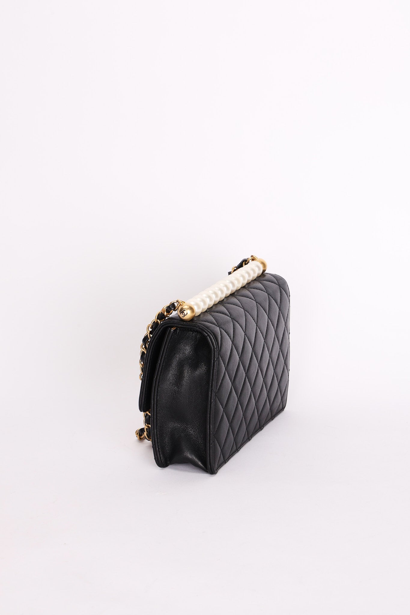 Chanel Chic Pearls Single Flap Black Calfskin AGHW