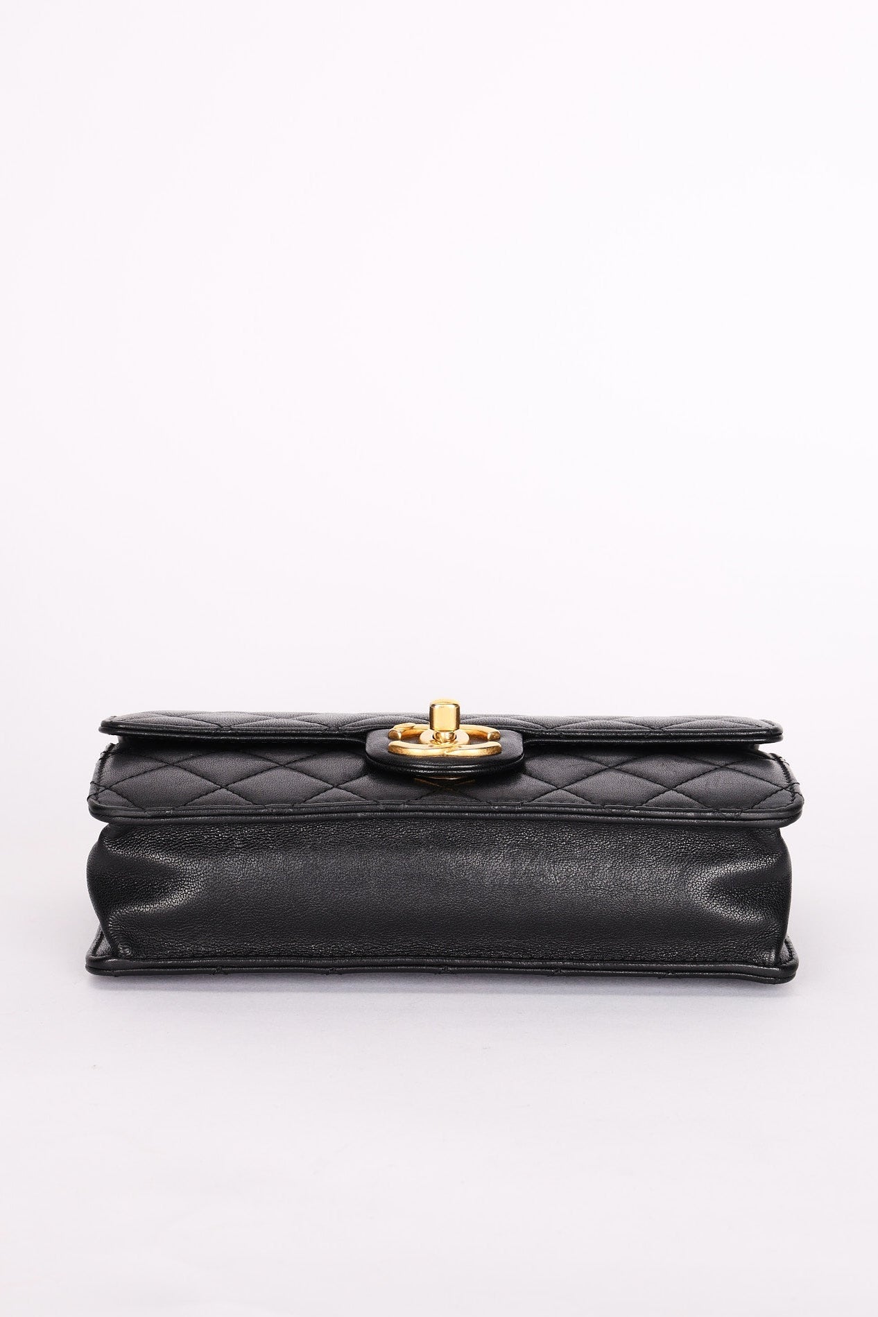 Chanel Chic Pearls Single Flap Black Calfskin AGHW