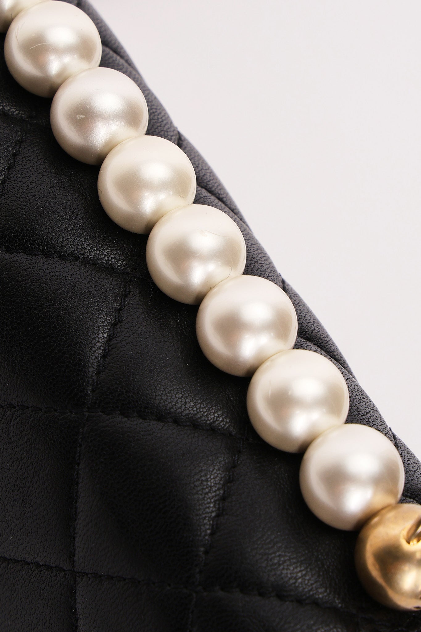 Chanel Chic Pearls Single Flap Black Calfskin AGHW
