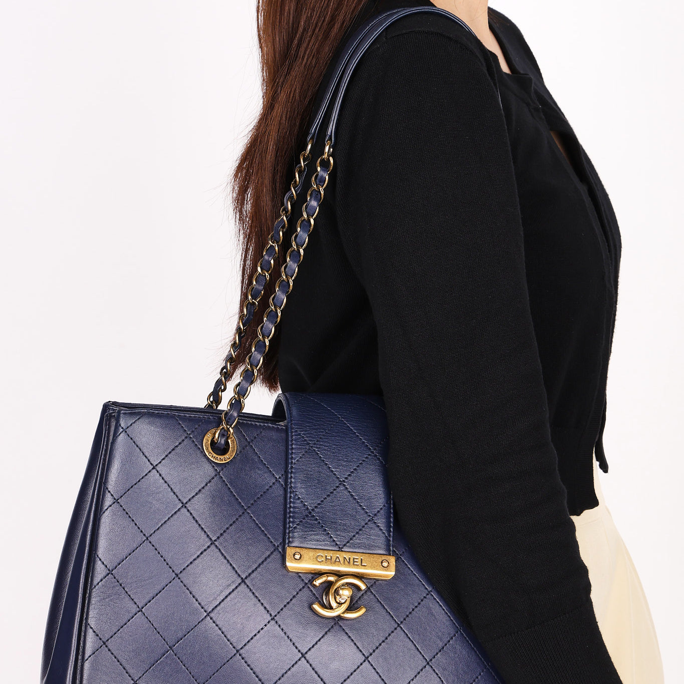 Chanel Bag Navy Calfskin AGHW