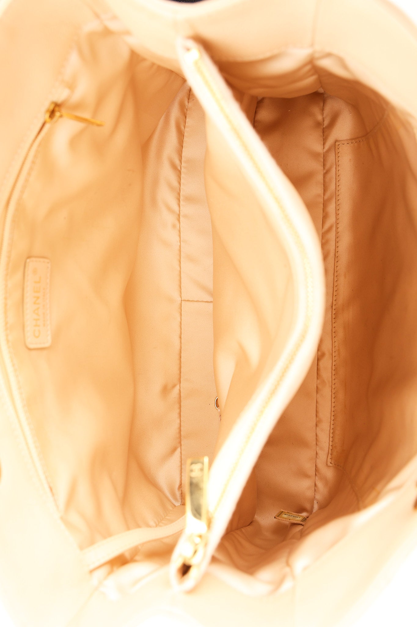 Chanel Timeless Shoulder Bag Beige Caviar GHW