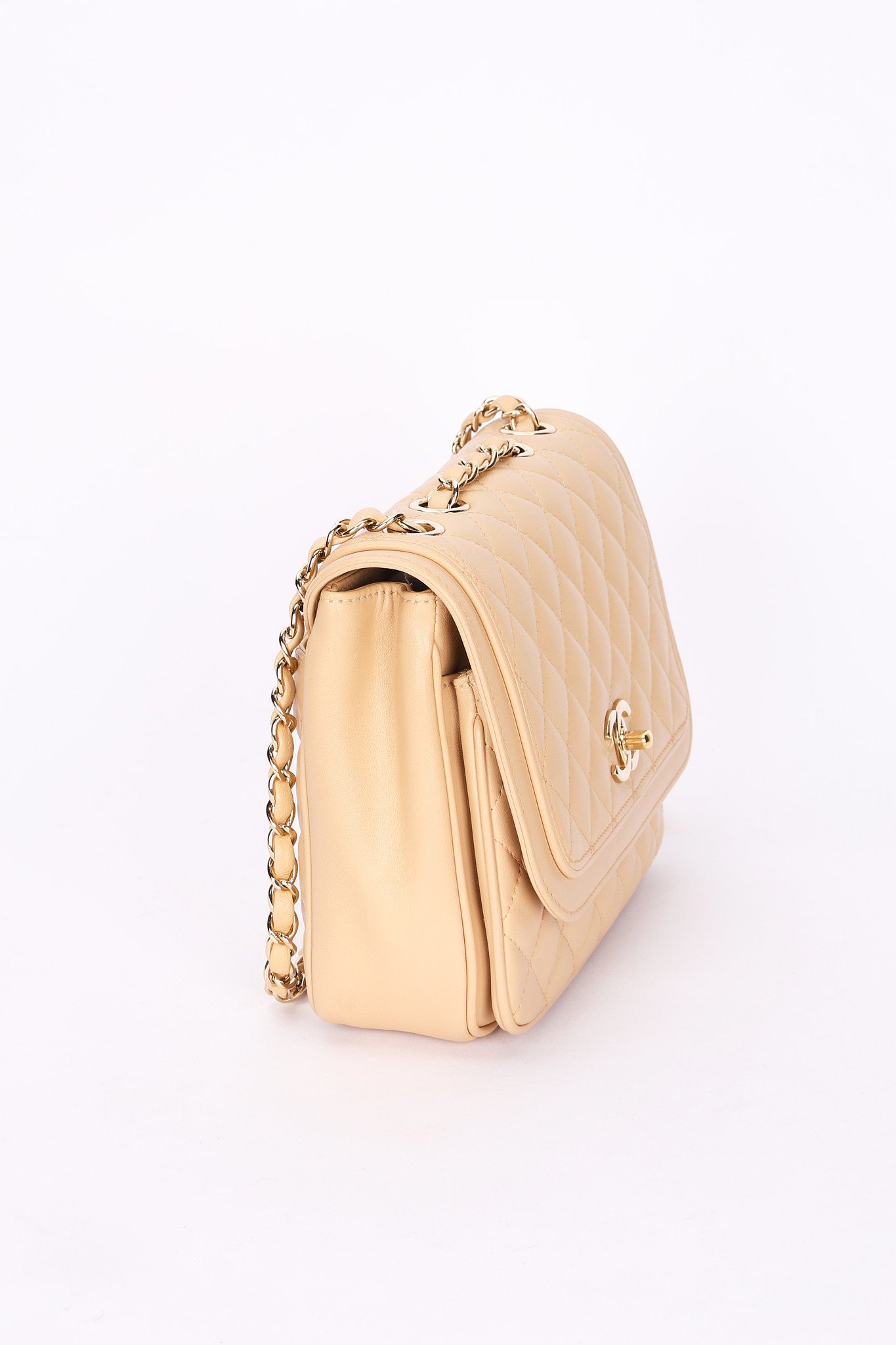 Chanel Medium Lovely Day Flap Beige Lambskin GHW