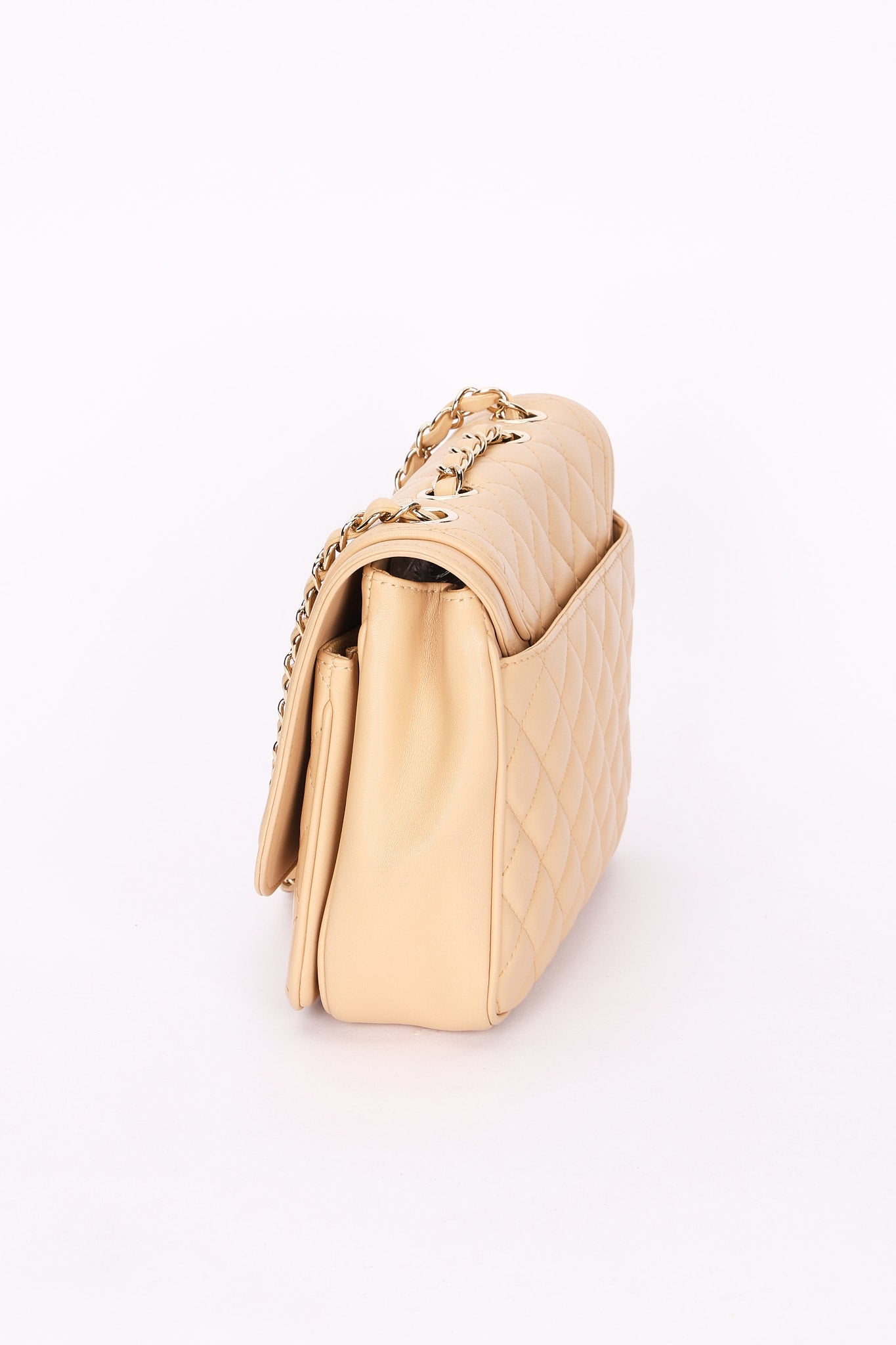 Chanel Medium Lovely Day Flap Beige Lambskin GHW