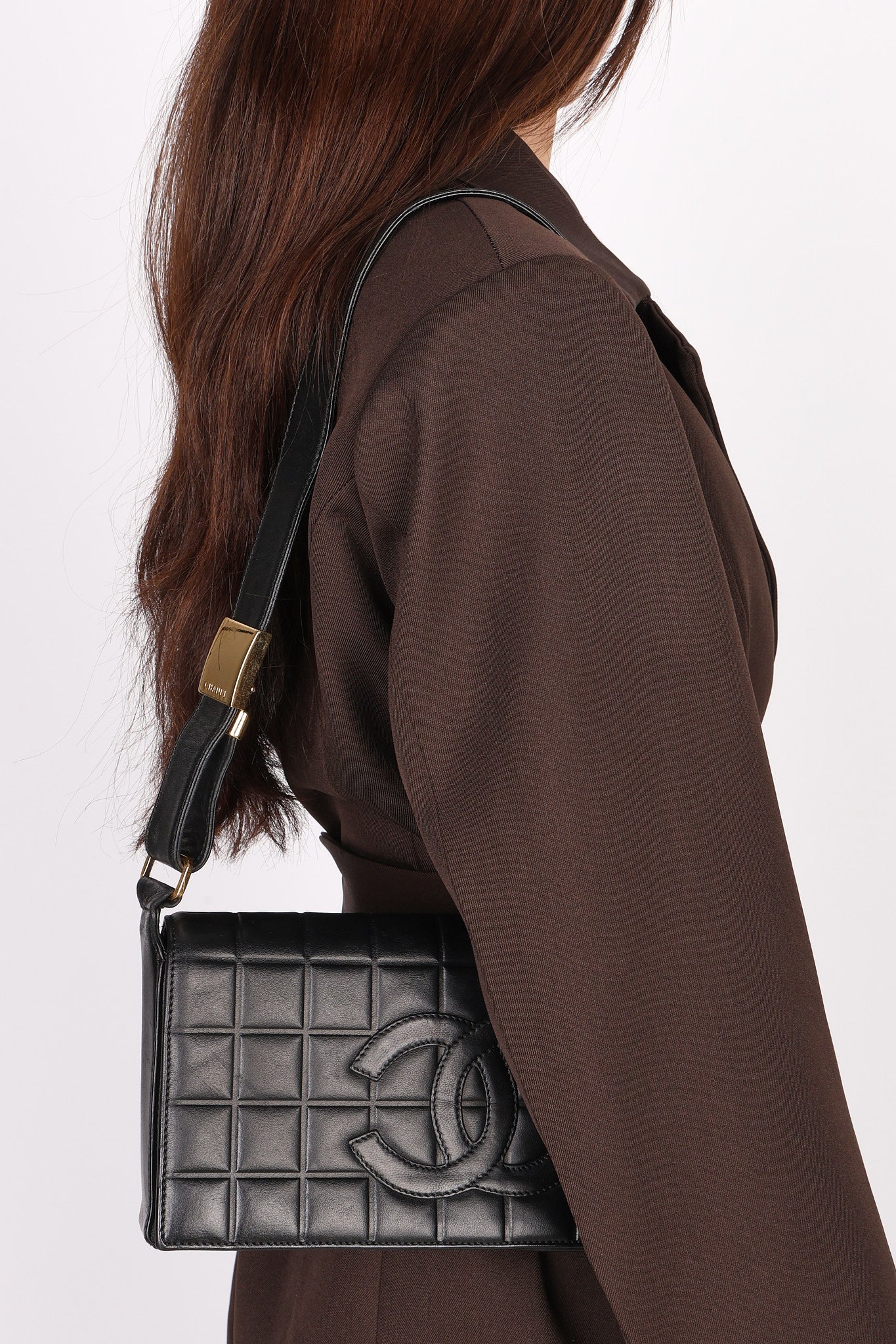 Chanel Chocolate Bar Shoulder Bag Black Calfskin GHW