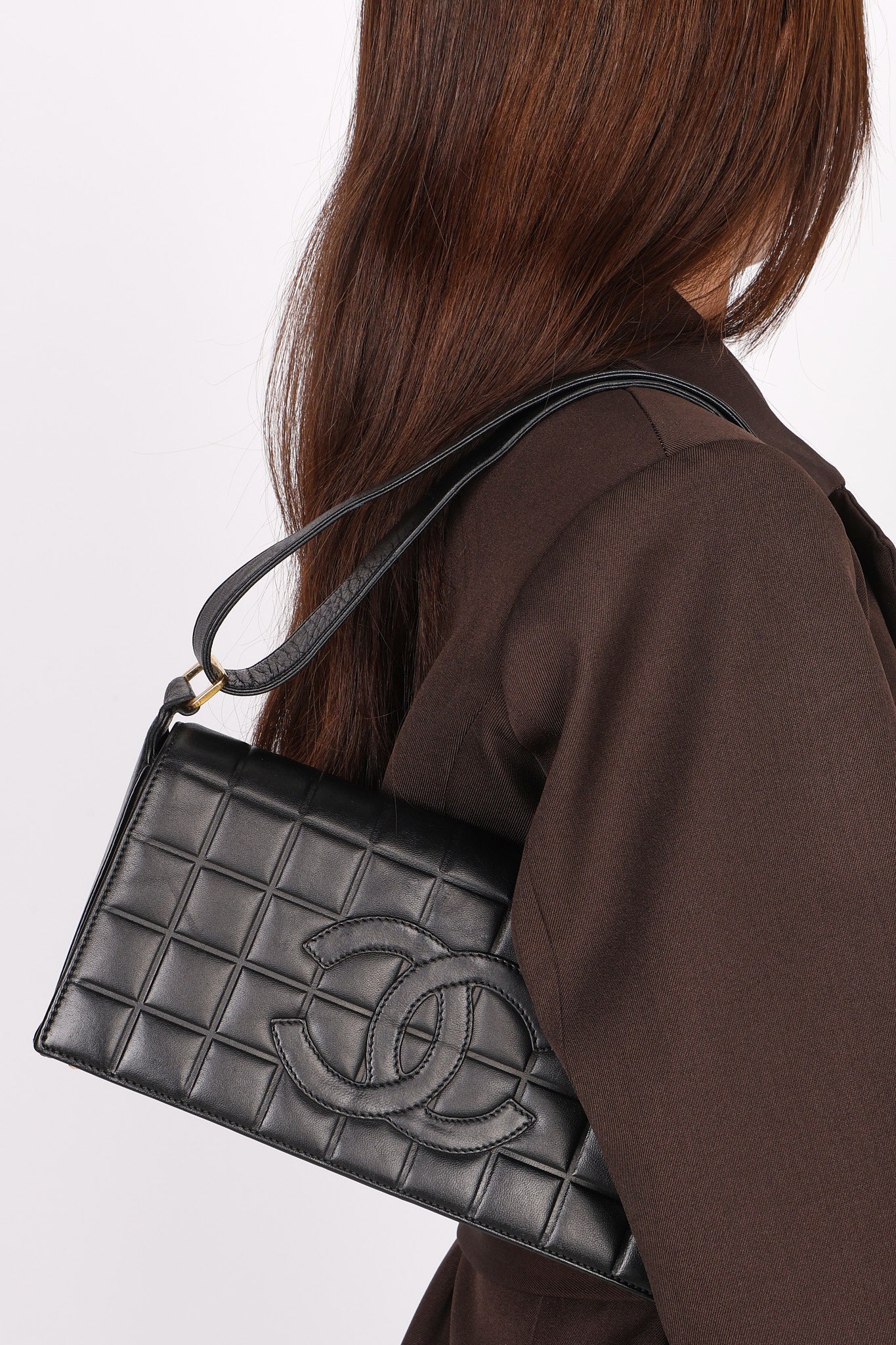 Chanel Chocolate Bar Shoulder Bag Black Calfskin GHW