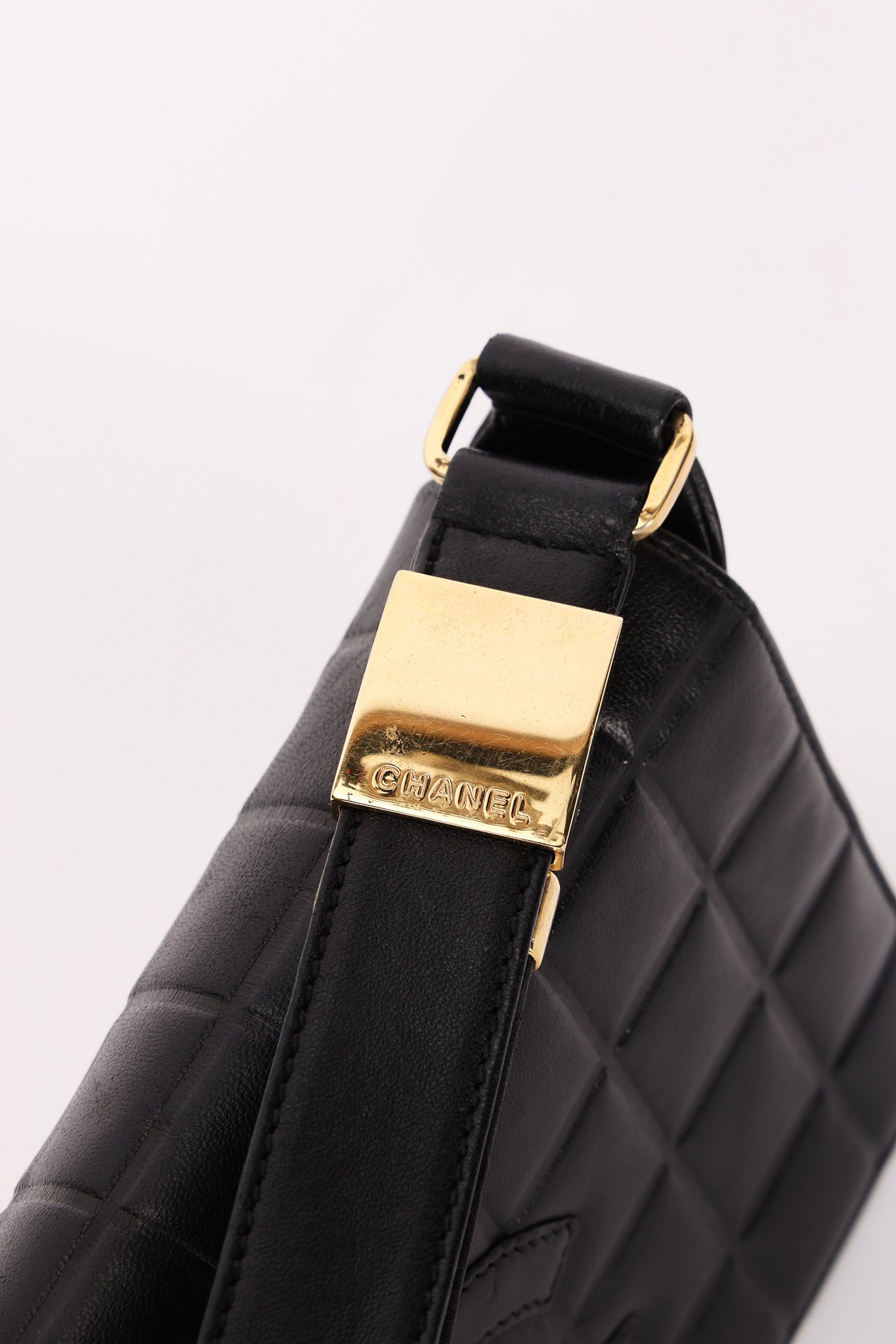 Chanel Chocolate Bar Shoulder Bag Black Calfskin GHW