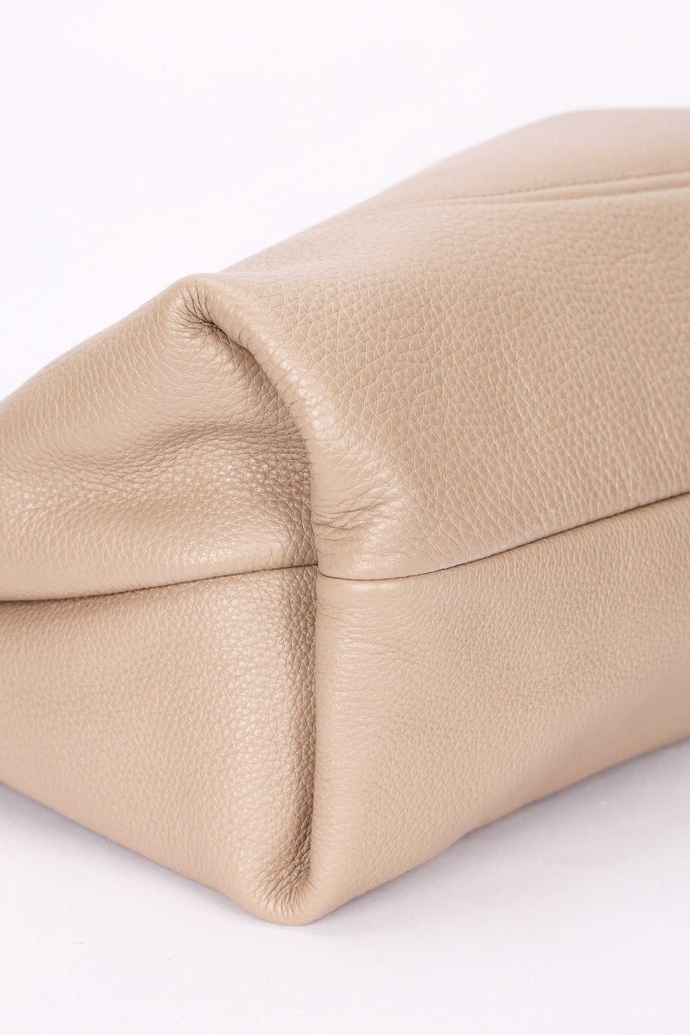 Gucci Softbit Shoulder Bag Taupe
