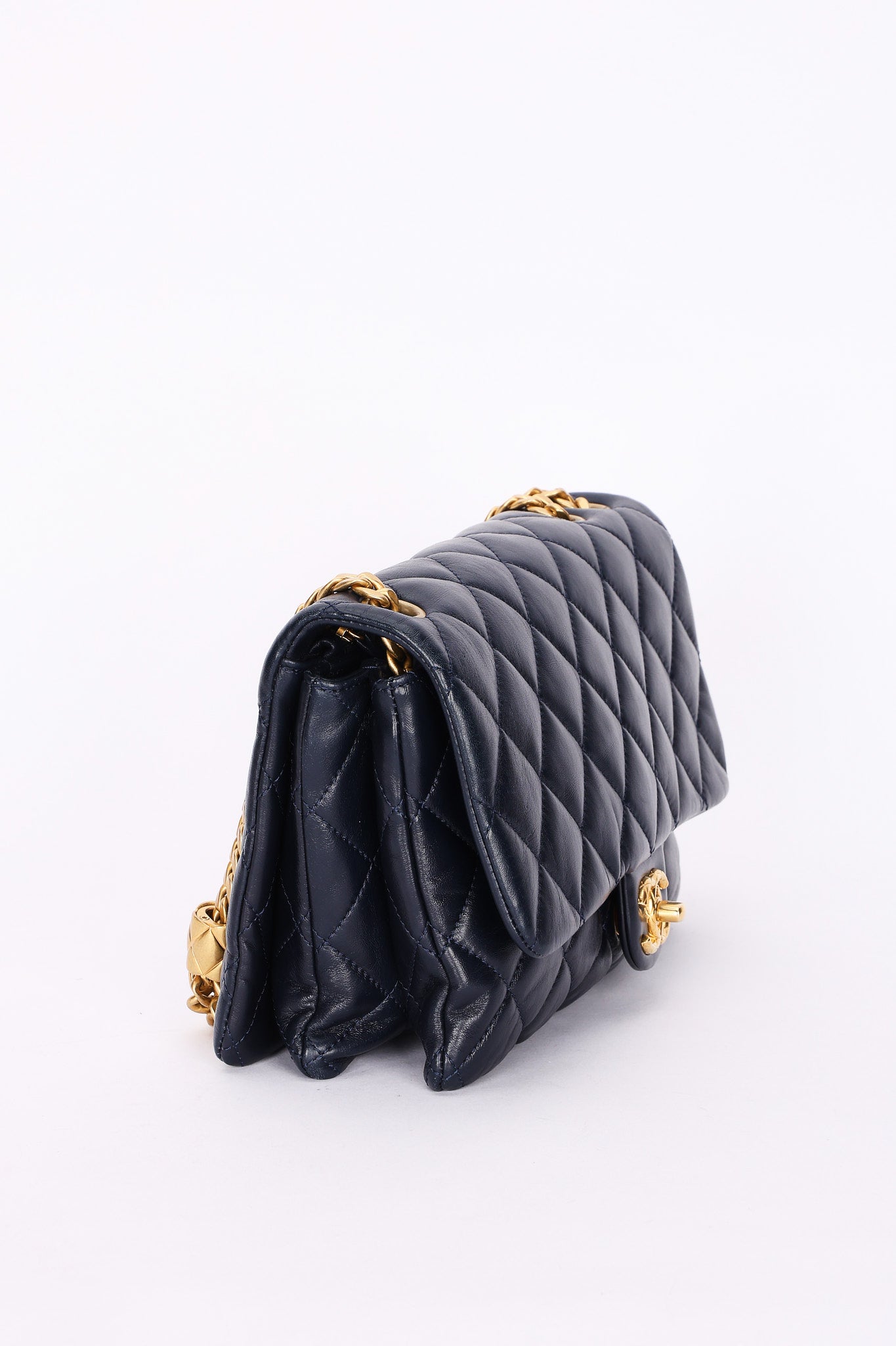 Chanel Bag Navy Lambskin AGHW