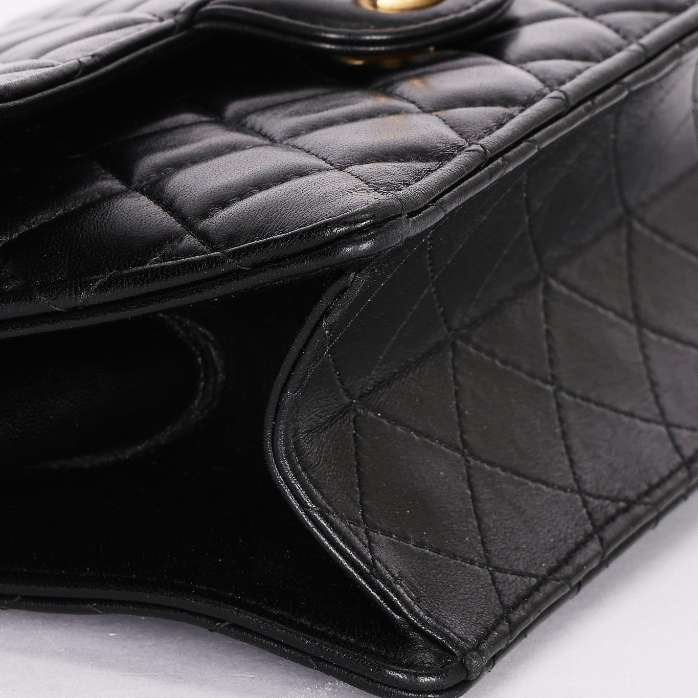 Chanel Kisslock Frame Turnlock Front Pocket Shoulder Bag Black Lambskin AGHW