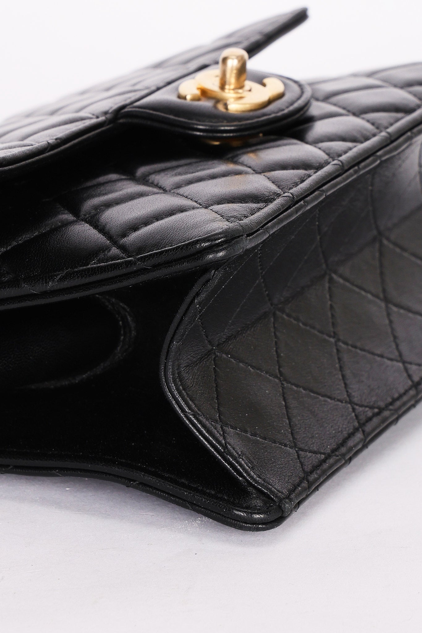 Chanel Kisslock Frame Turnlock Front Pocket Shoulder Bag Black Lambskin AGHW