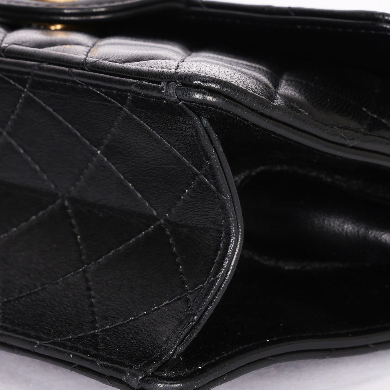 Chanel Kisslock Frame Turnlock Front Pocket Shoulder Bag Black Lambskin AGHW
