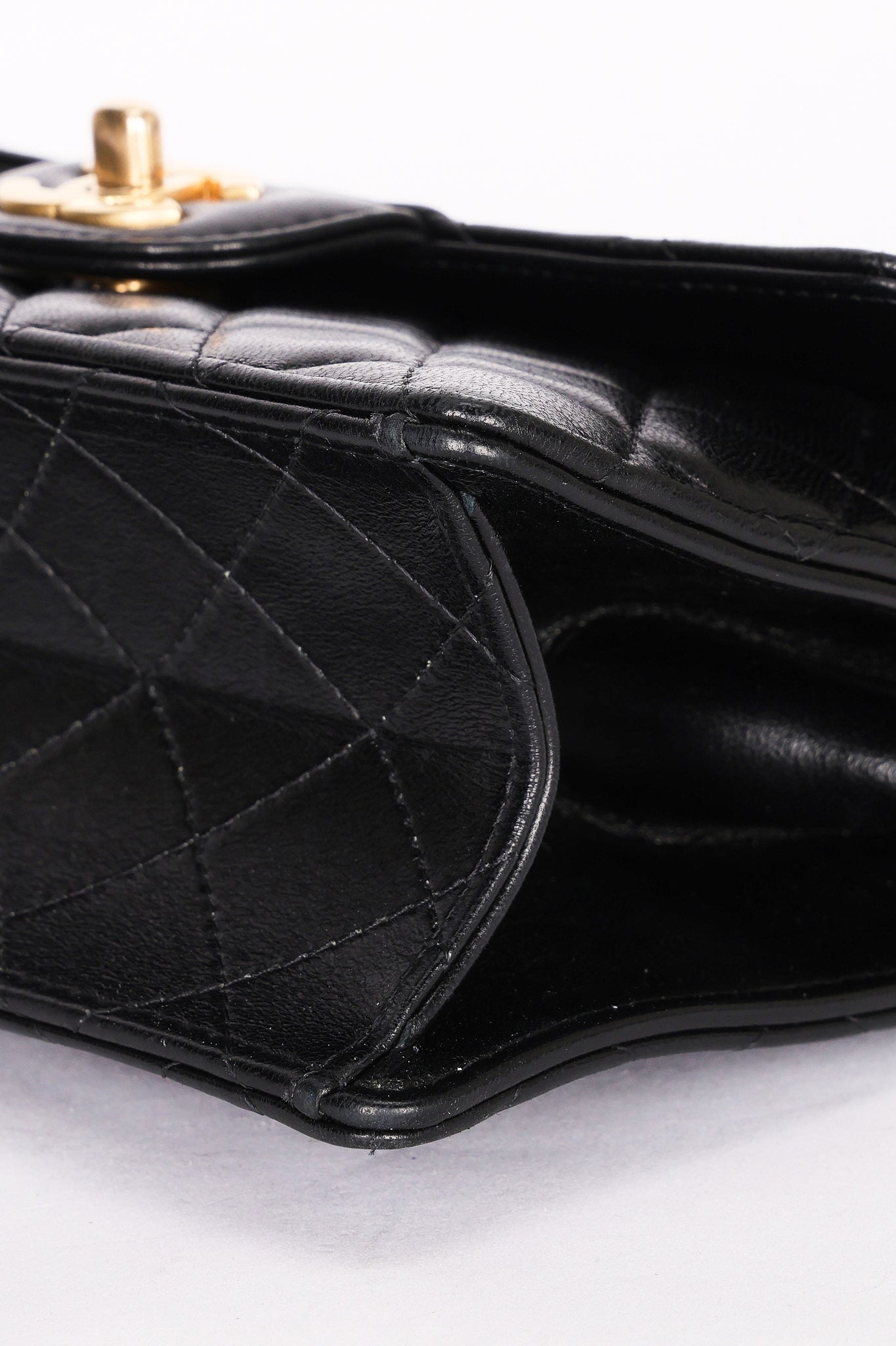 Chanel Kisslock Frame Turnlock Front Pocket Shoulder Bag Black Lambskin AGHW