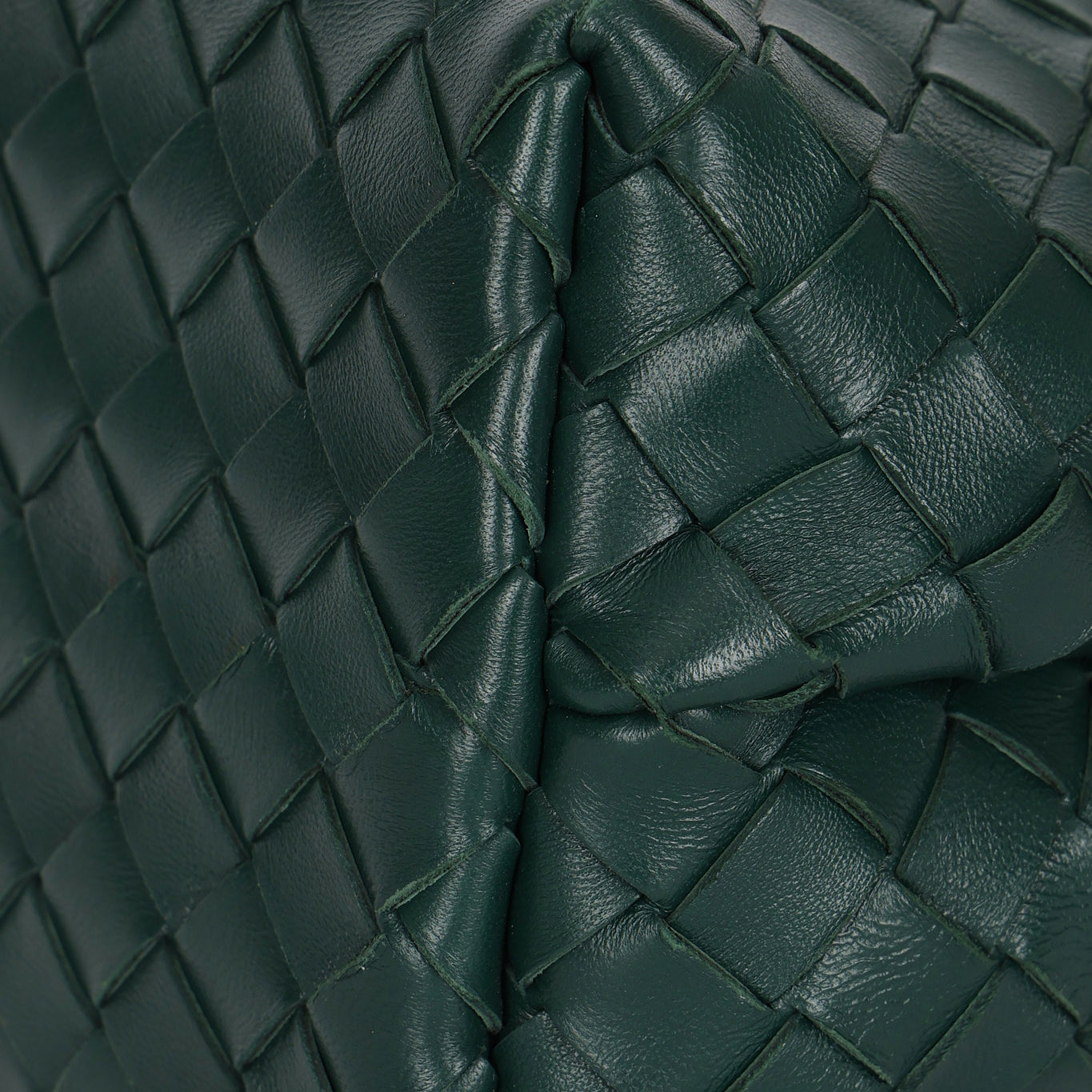 Bottega Veneta Medium Intrecciato Andiamo Bag Emerald Green Lambskin