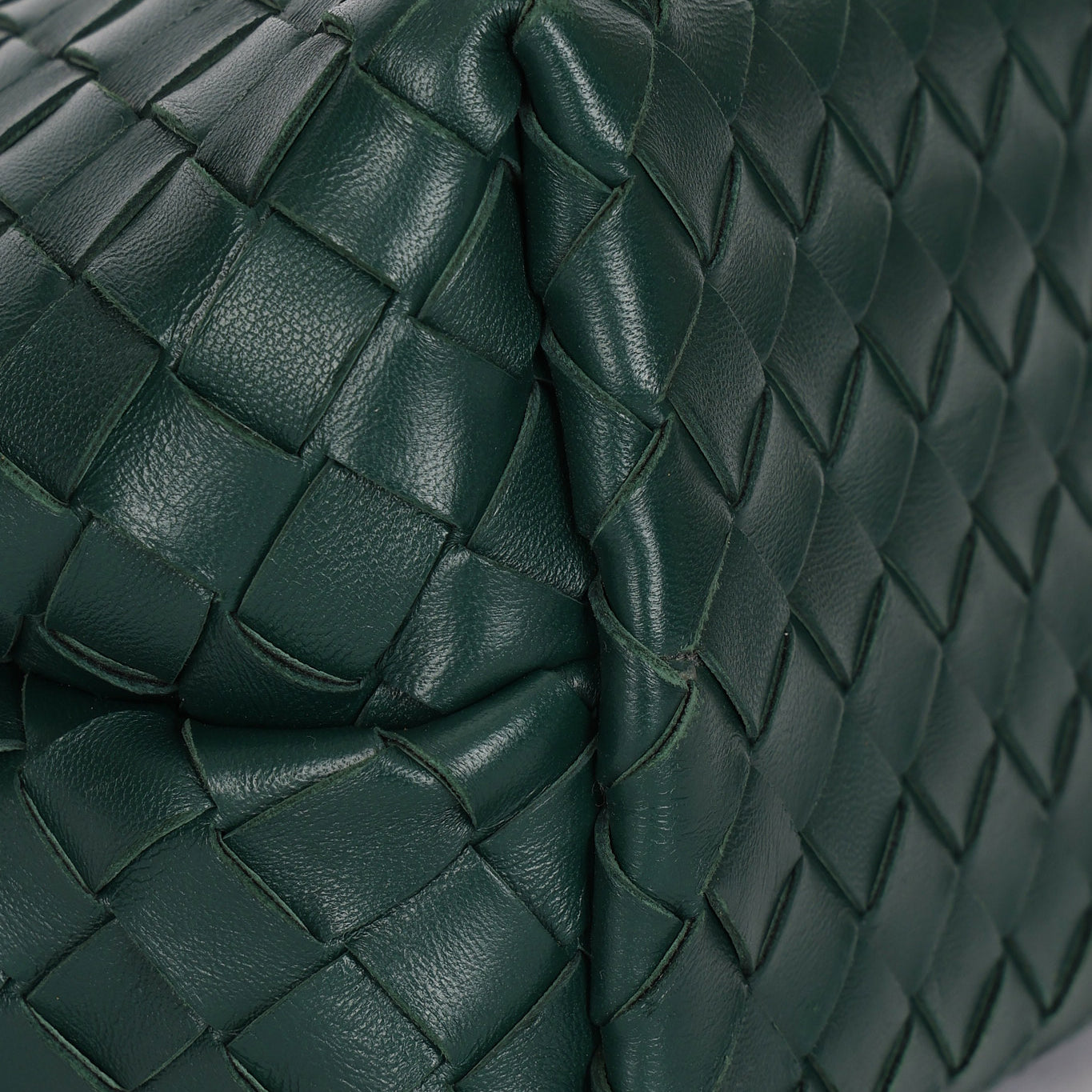Bottega Veneta Medium Intrecciato Andiamo Bag Emerald Green Lambskin