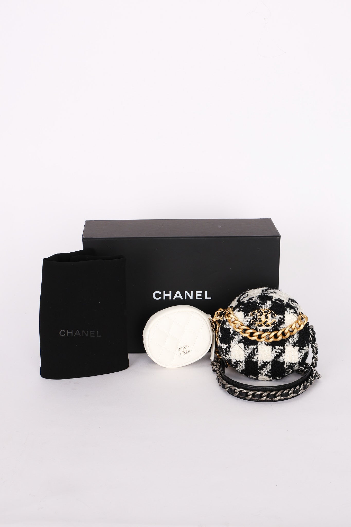 Chanel Tweed 19 Round Clutch w/ Chain Pouch MMHW
