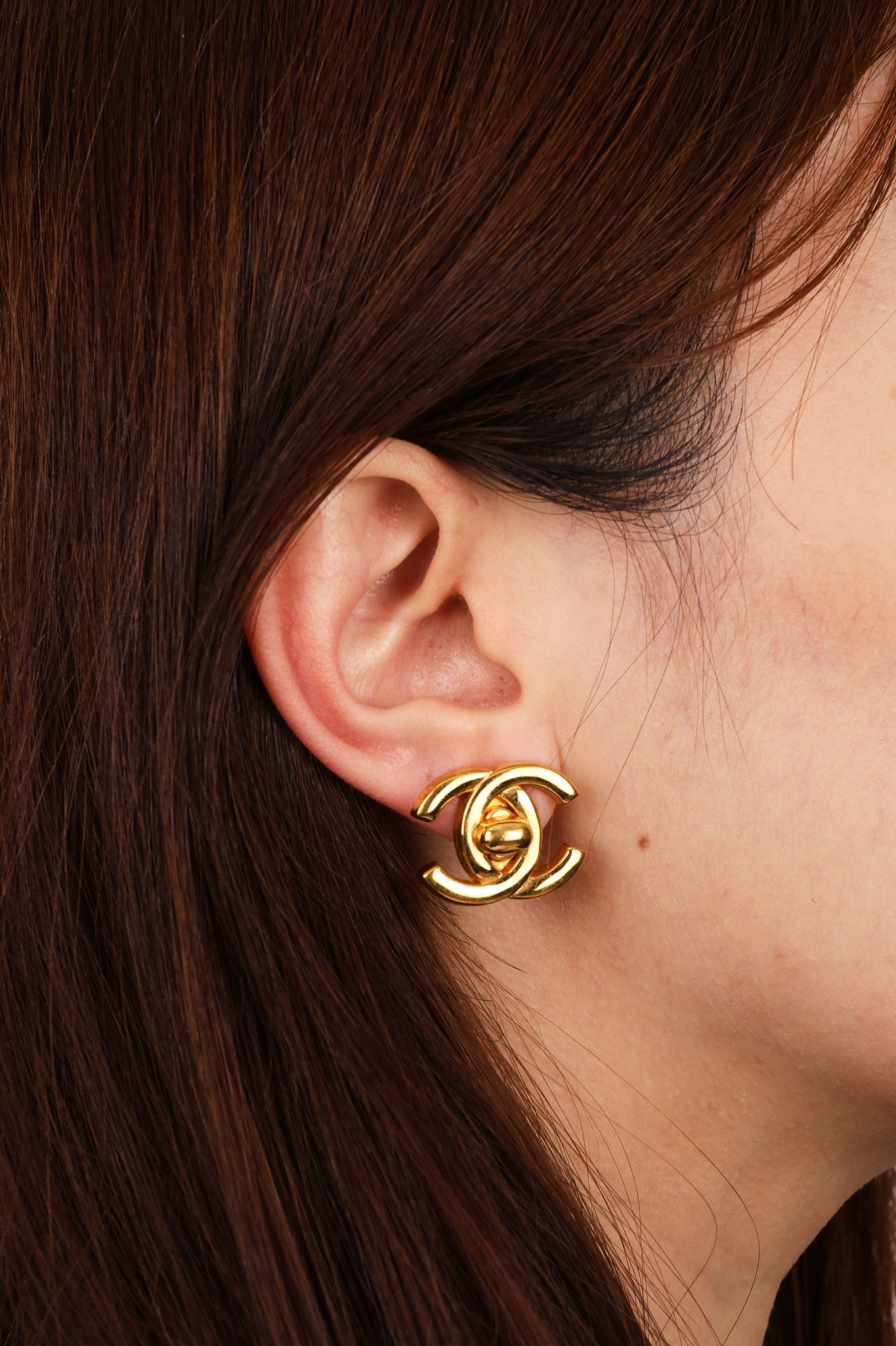 Chanel 1995 CC Turnlock Clip-On Earrings