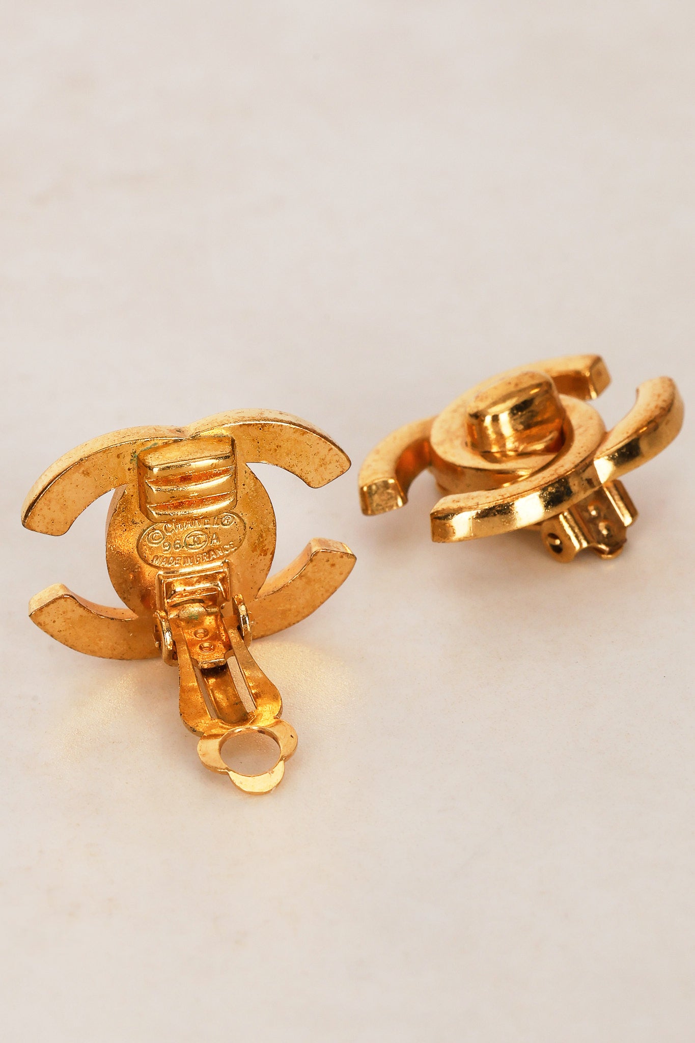 Chanel 1995 CC Turnlock Clip-On Earrings