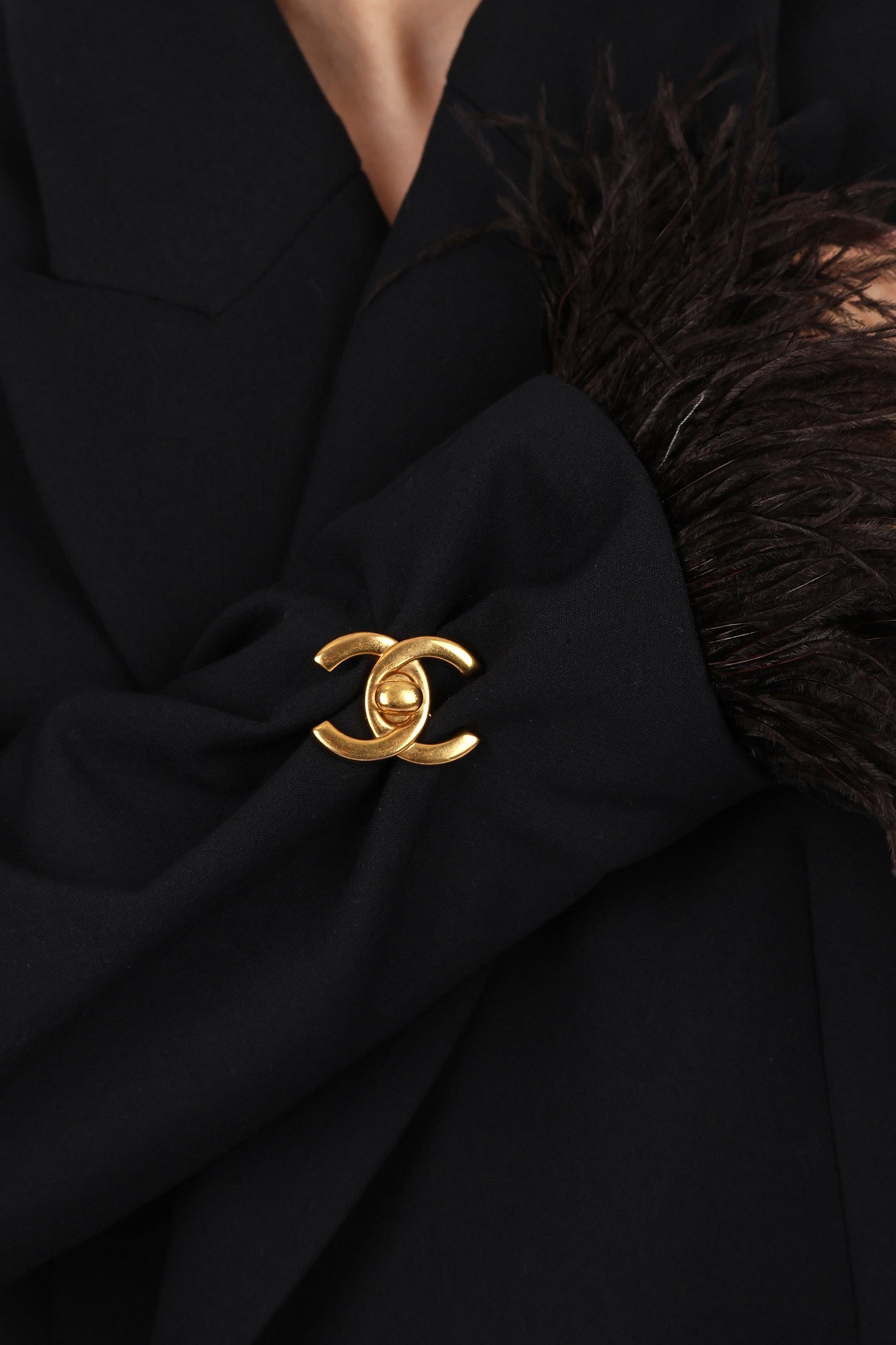 Chanel 1998 CC Turnlock Brooch 24K GP