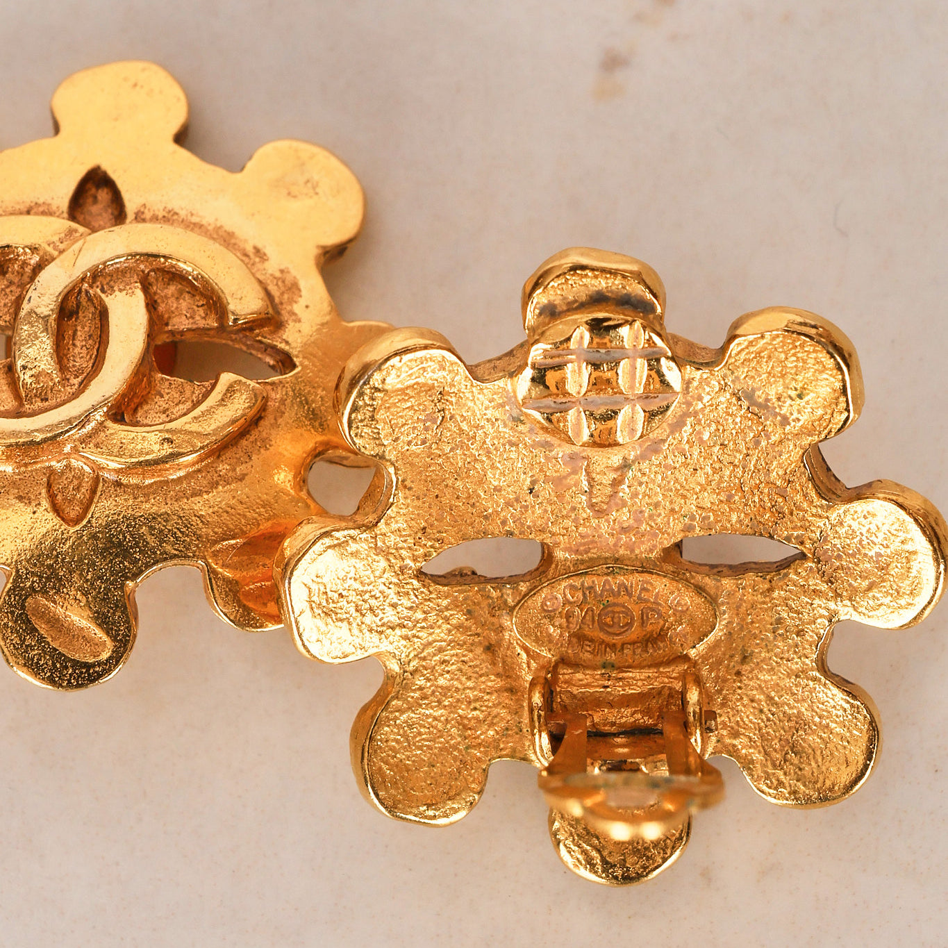 Chanel 1994 CC Logo Flower Clip-On Earrings