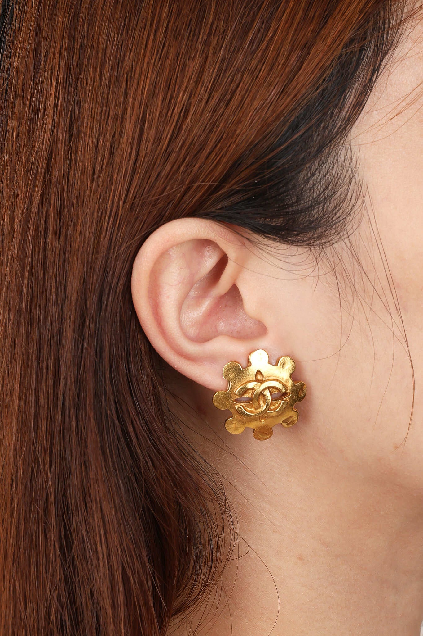Chanel 1994 CC Logo Flower Clip-On Earrings