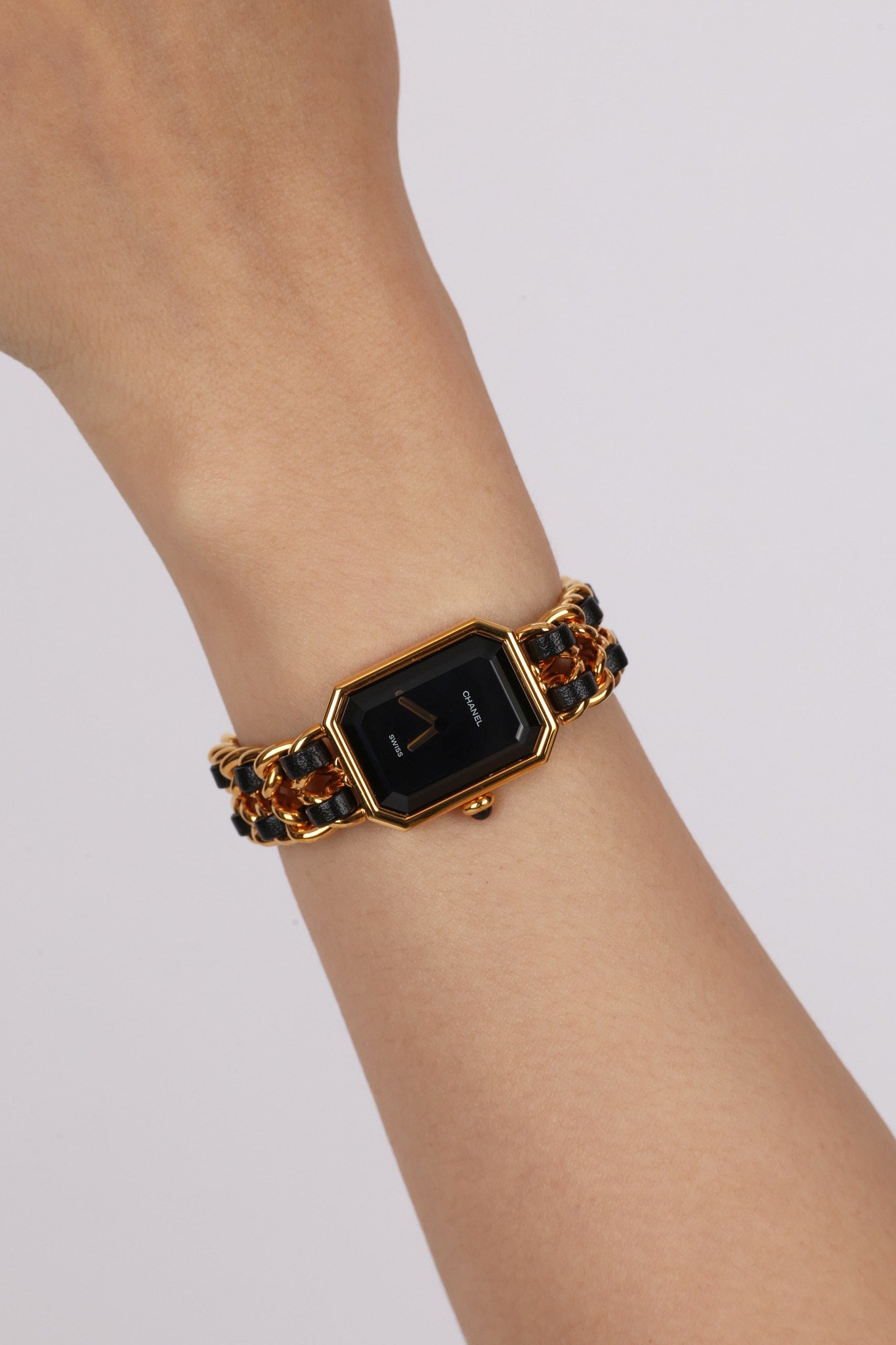 Chanel 1987 Gold Chainlink Premiere Watch