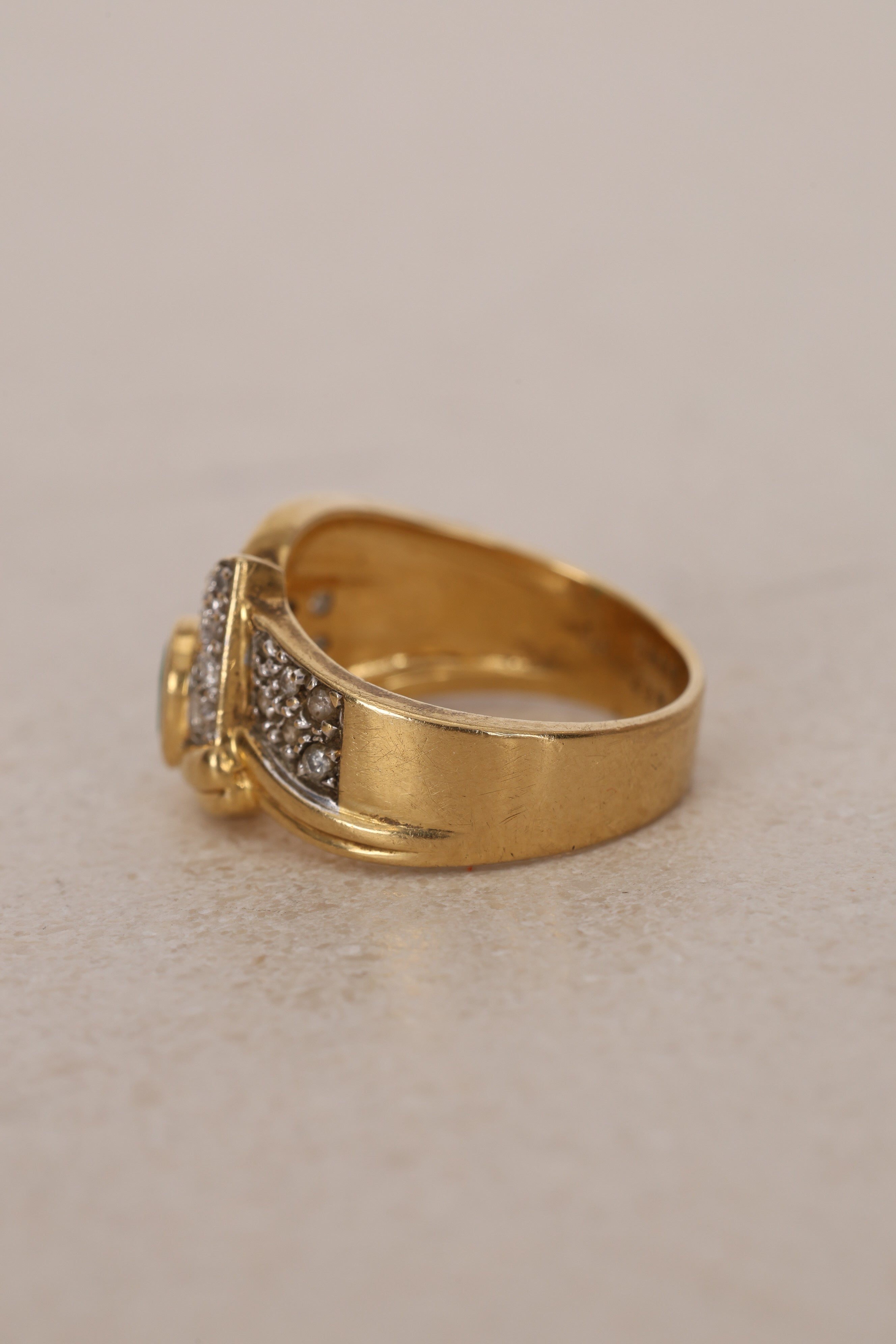 Vintage 18K Yellow Gold Oval Cut Emerald and Pavé Diamond Bypass Ring, Size US 6.75 - Drop 12