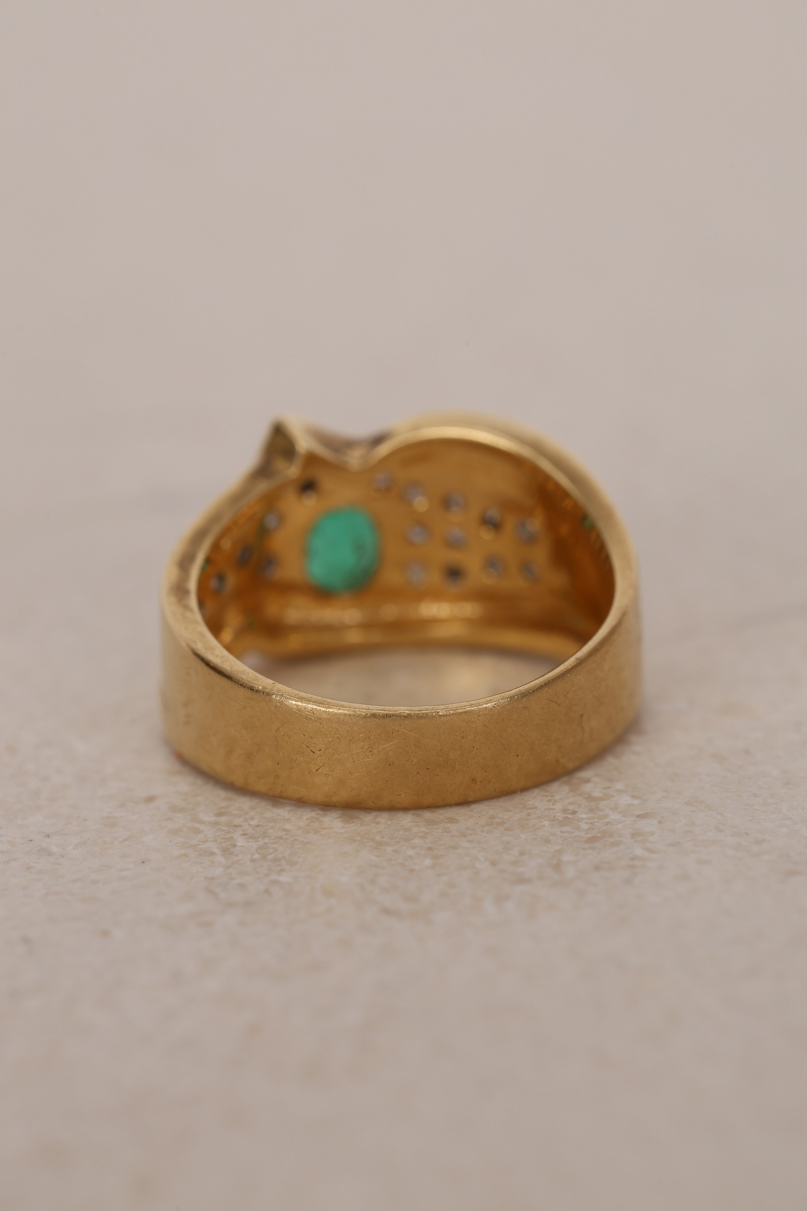 Vintage 18K Yellow Gold Oval Cut Emerald and Pavé Diamond Bypass Ring, Size US 6.75 - Drop 12