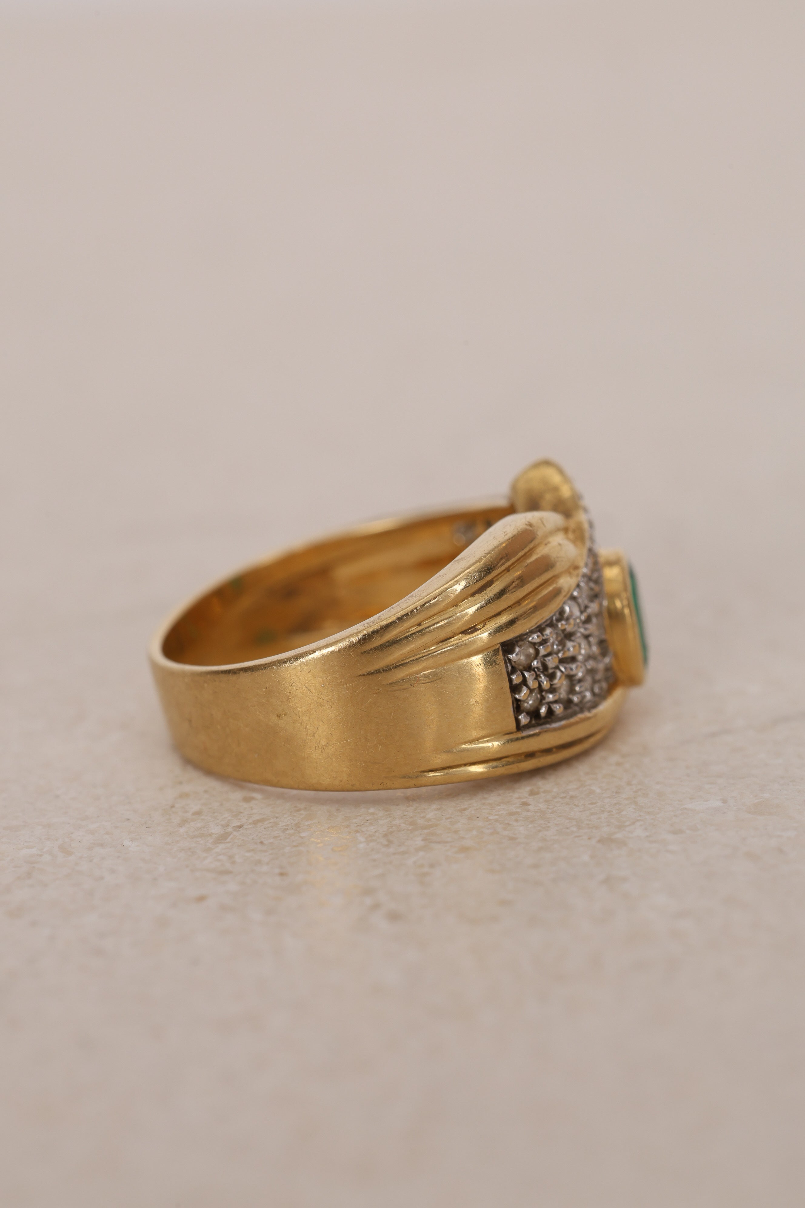 Vintage 18K Yellow Gold Oval Cut Emerald and Pavé Diamond Bypass Ring, Size US 6.75 - Drop 12