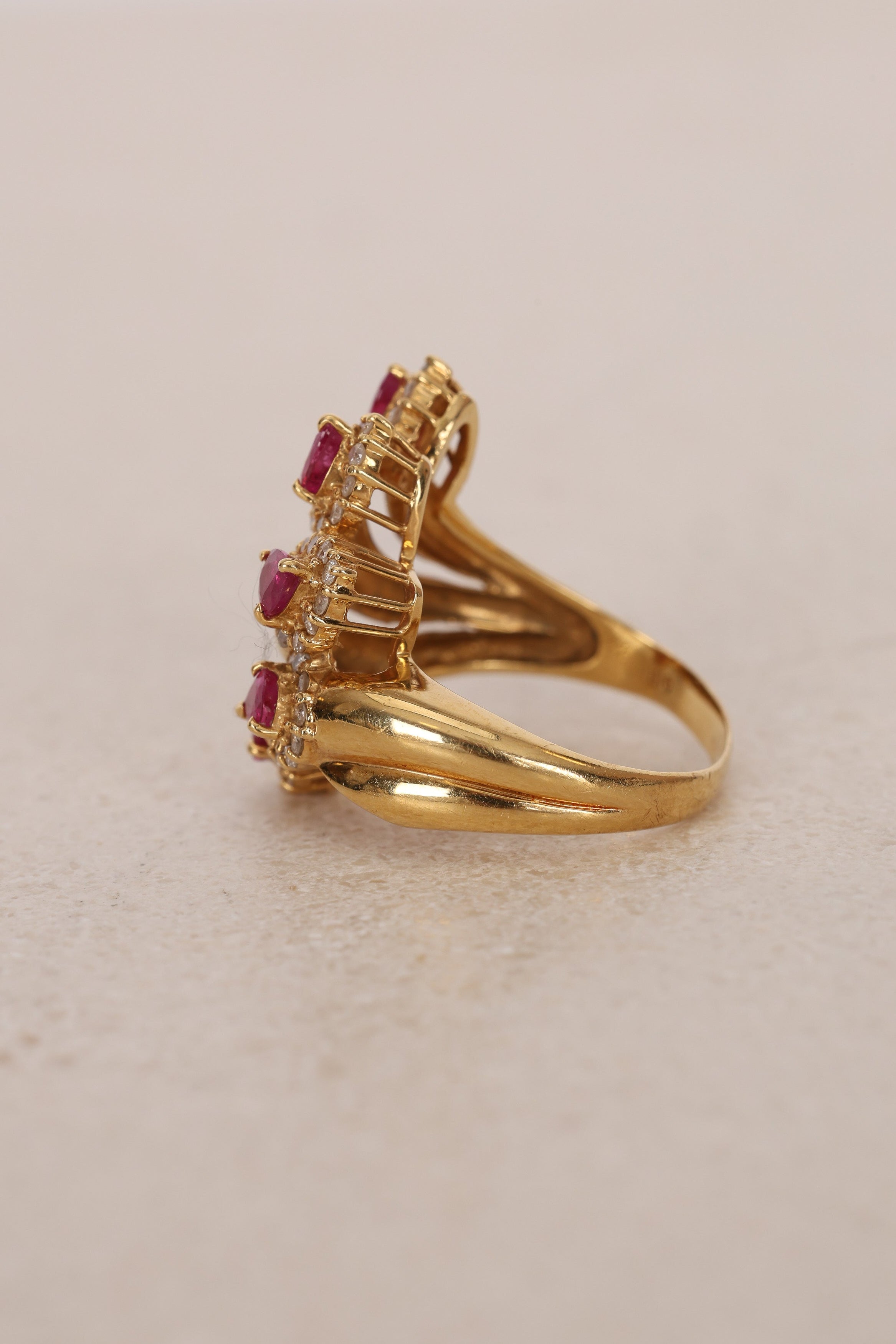 Vintage 1980s 18K Yellow Gold Ruby and Diamond Curved Halo Clusters Ring, Size US 5.75 - Drop 12