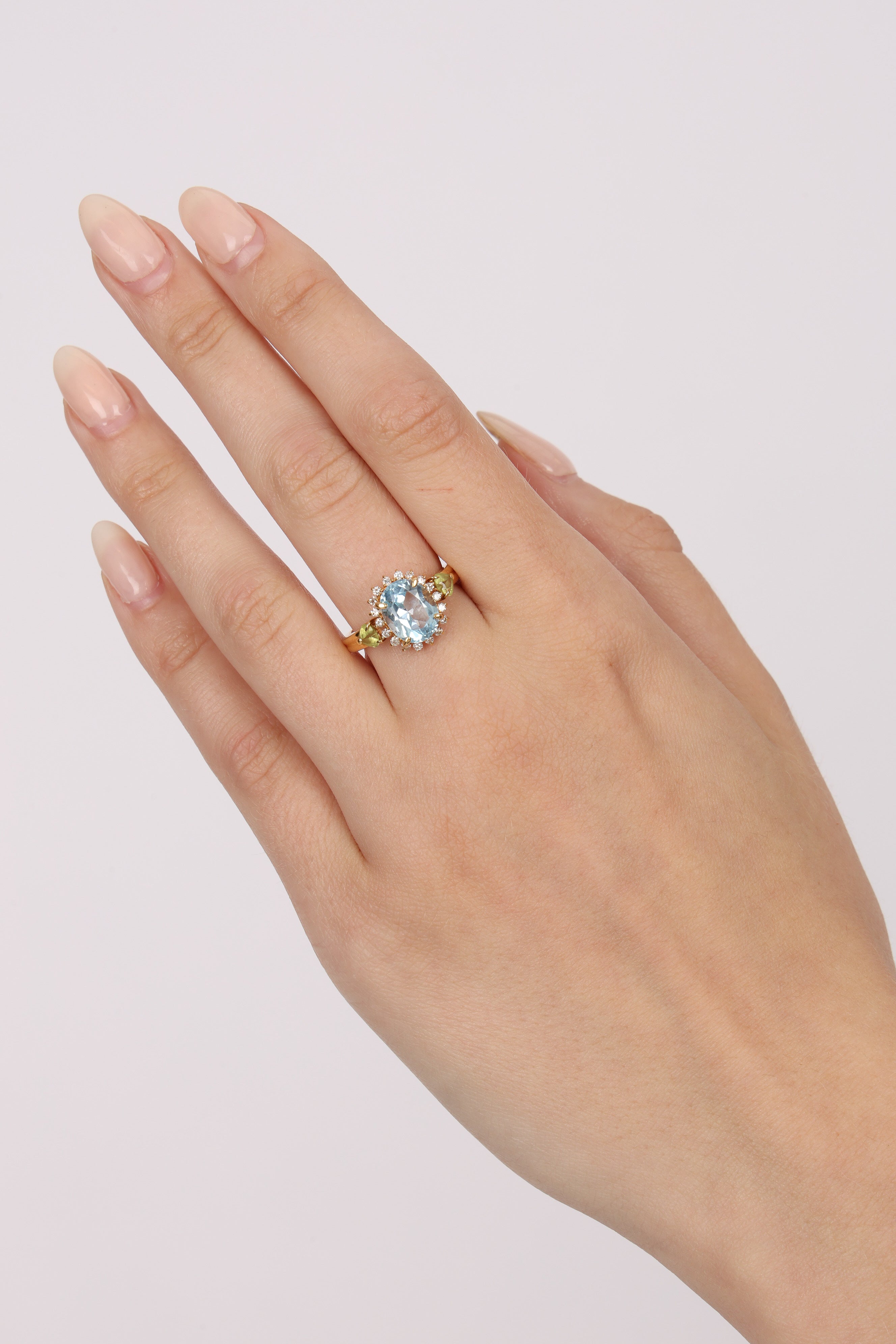 18K Gold Diamond Topaz Ring