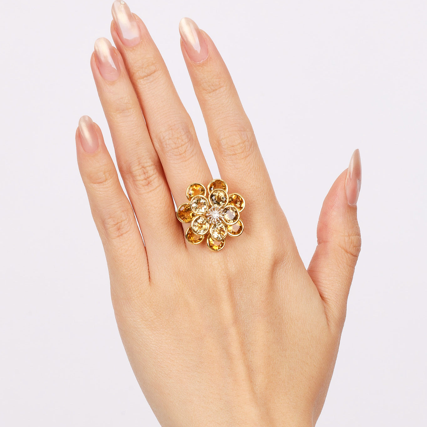 1980s - 1990s 18K Yellow and White Gold Citrine and Diamond Floral Ring, Size US 6.5 - Drop 23