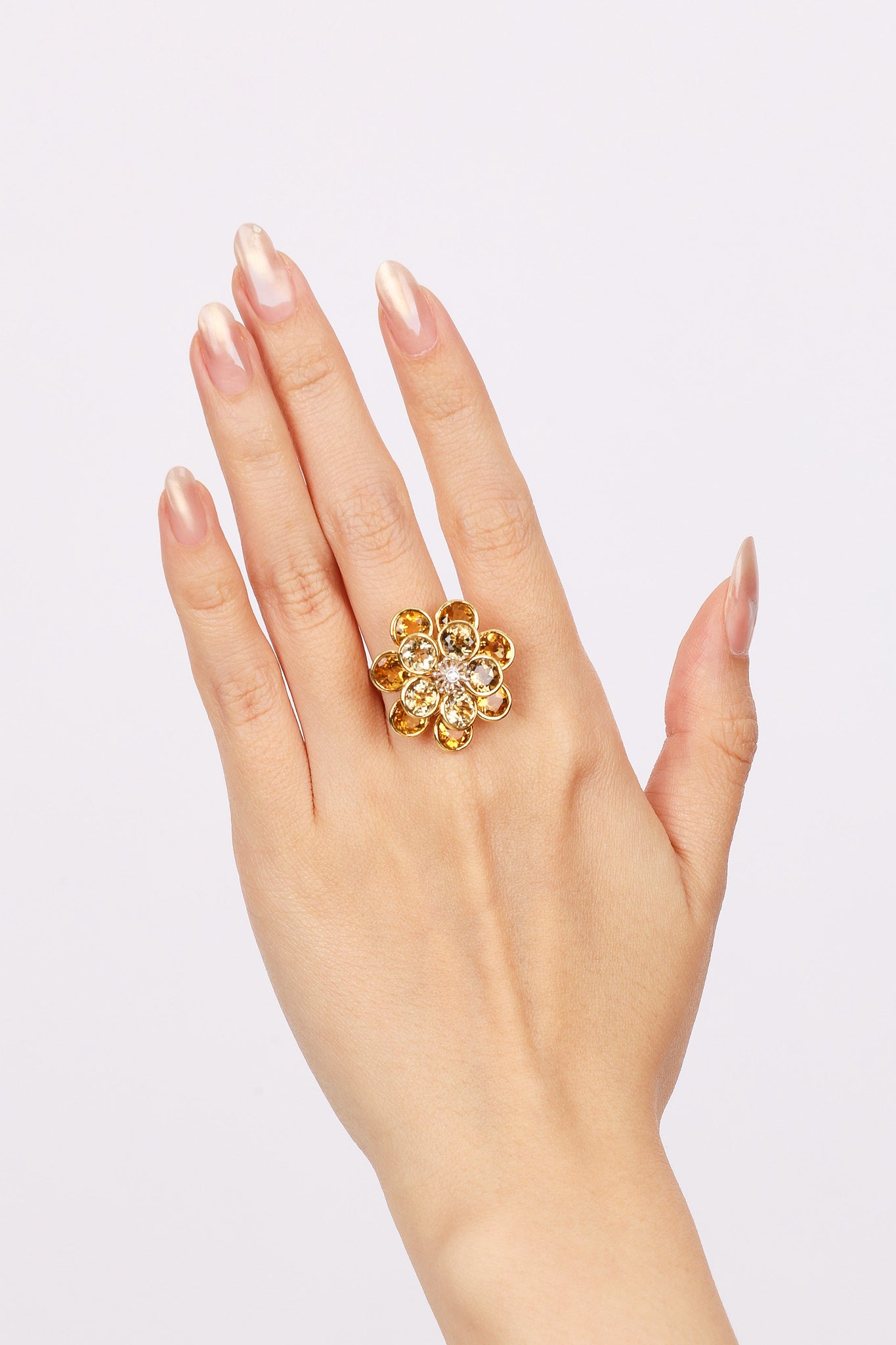 1980s - 1990s 18K Yellow and White Gold Citrine and Diamond Floral Ring, Size US 6.5 - Drop 23
