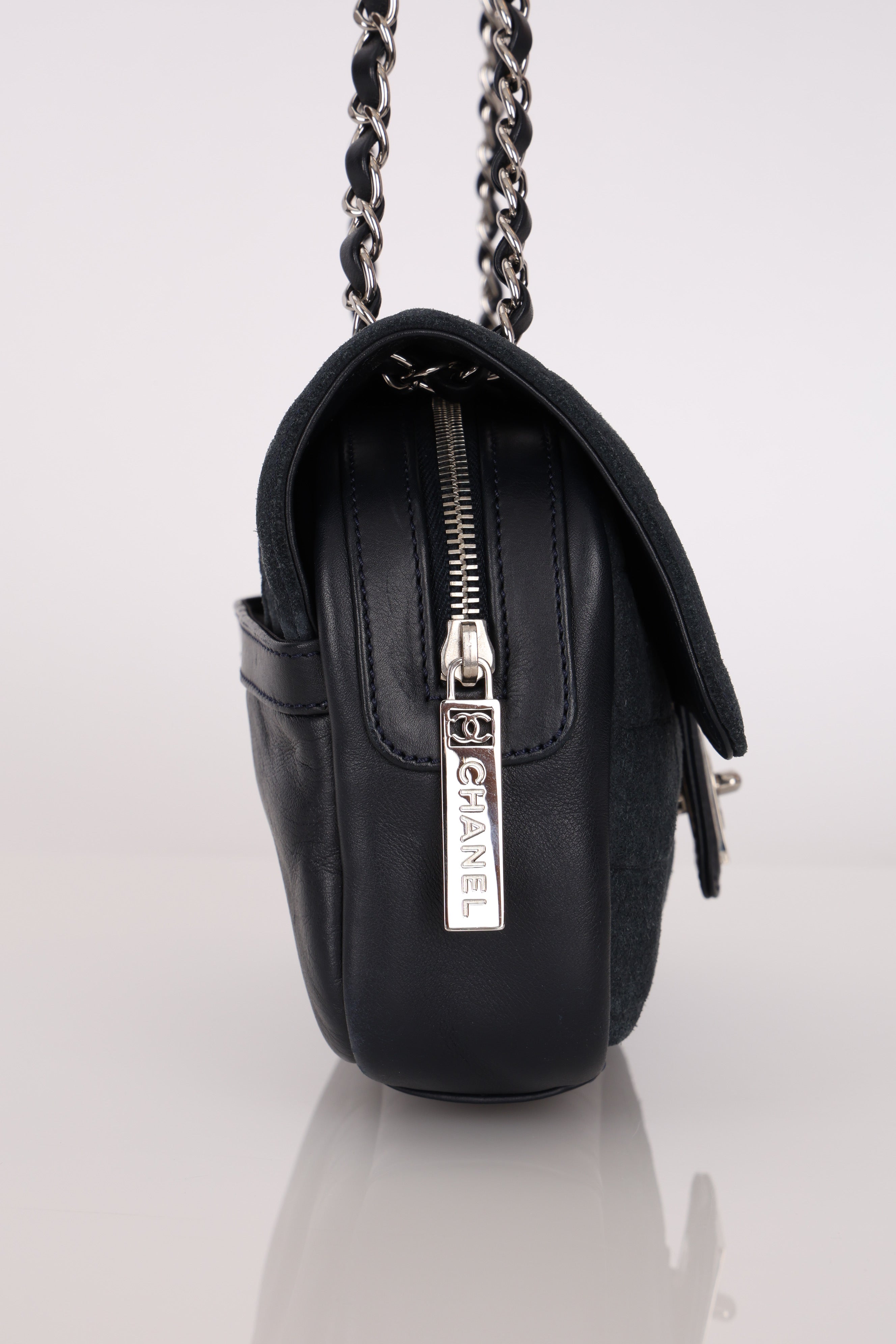 Chanel Chocolate Bar Single Flap Navy Suede SHW