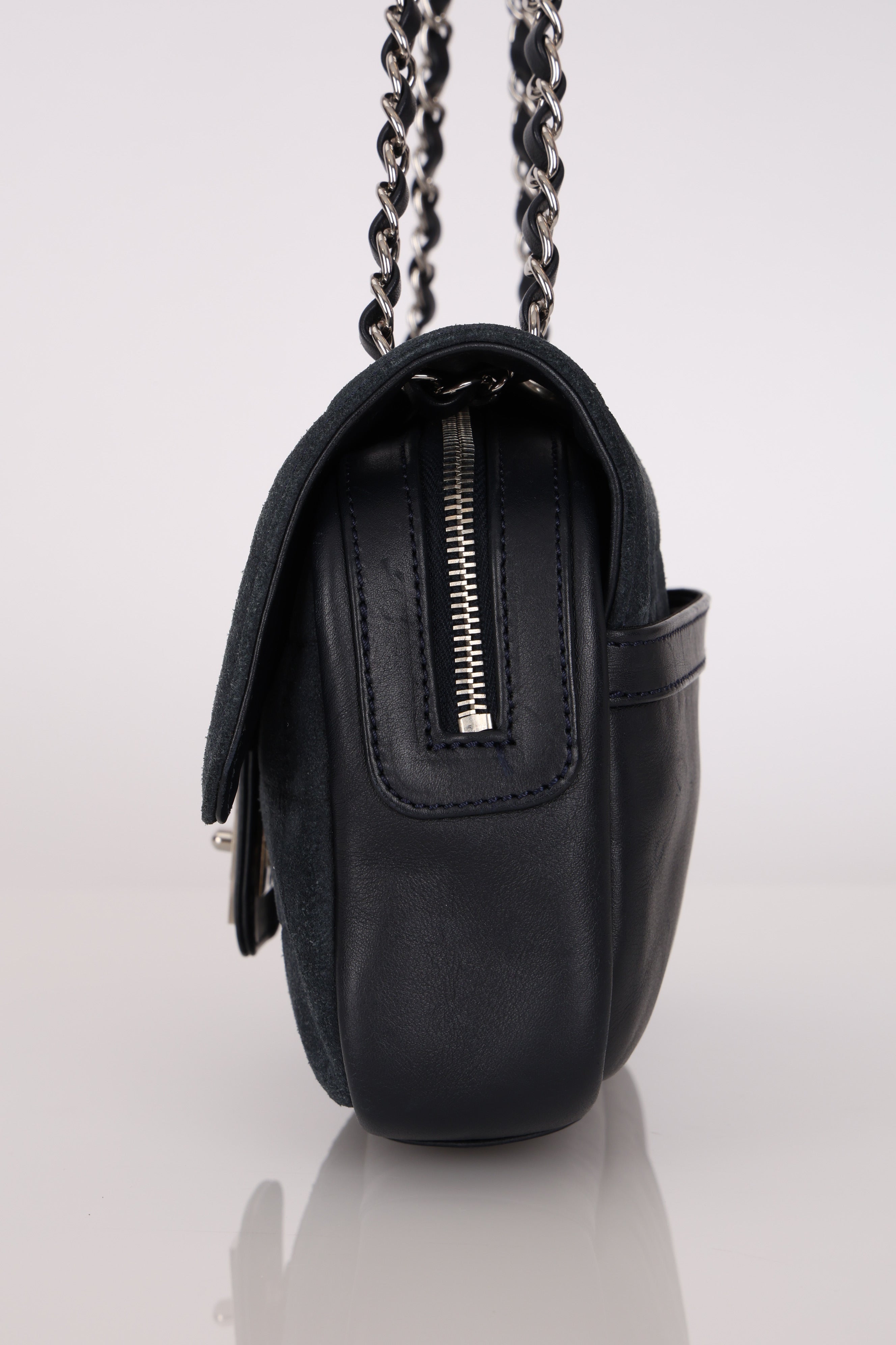 Chanel Chocolate Bar Single Flap Navy Suede SHW